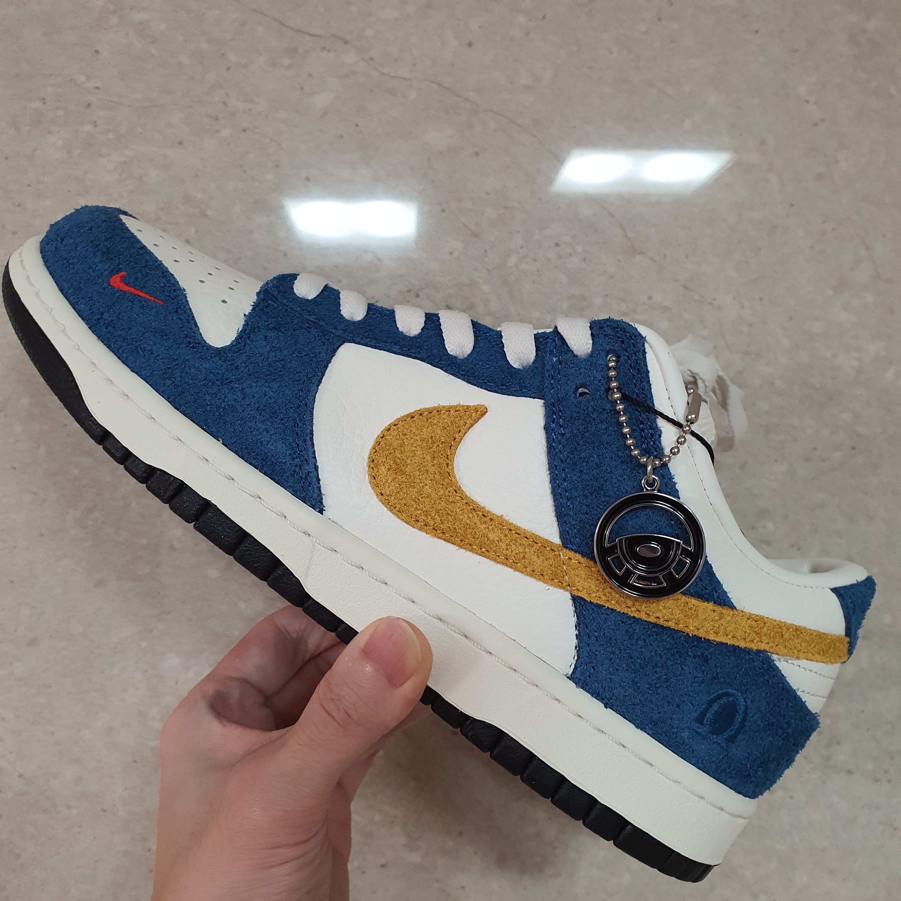 Nike x Kasina Dunk Low 80's Bus 착용 스타일