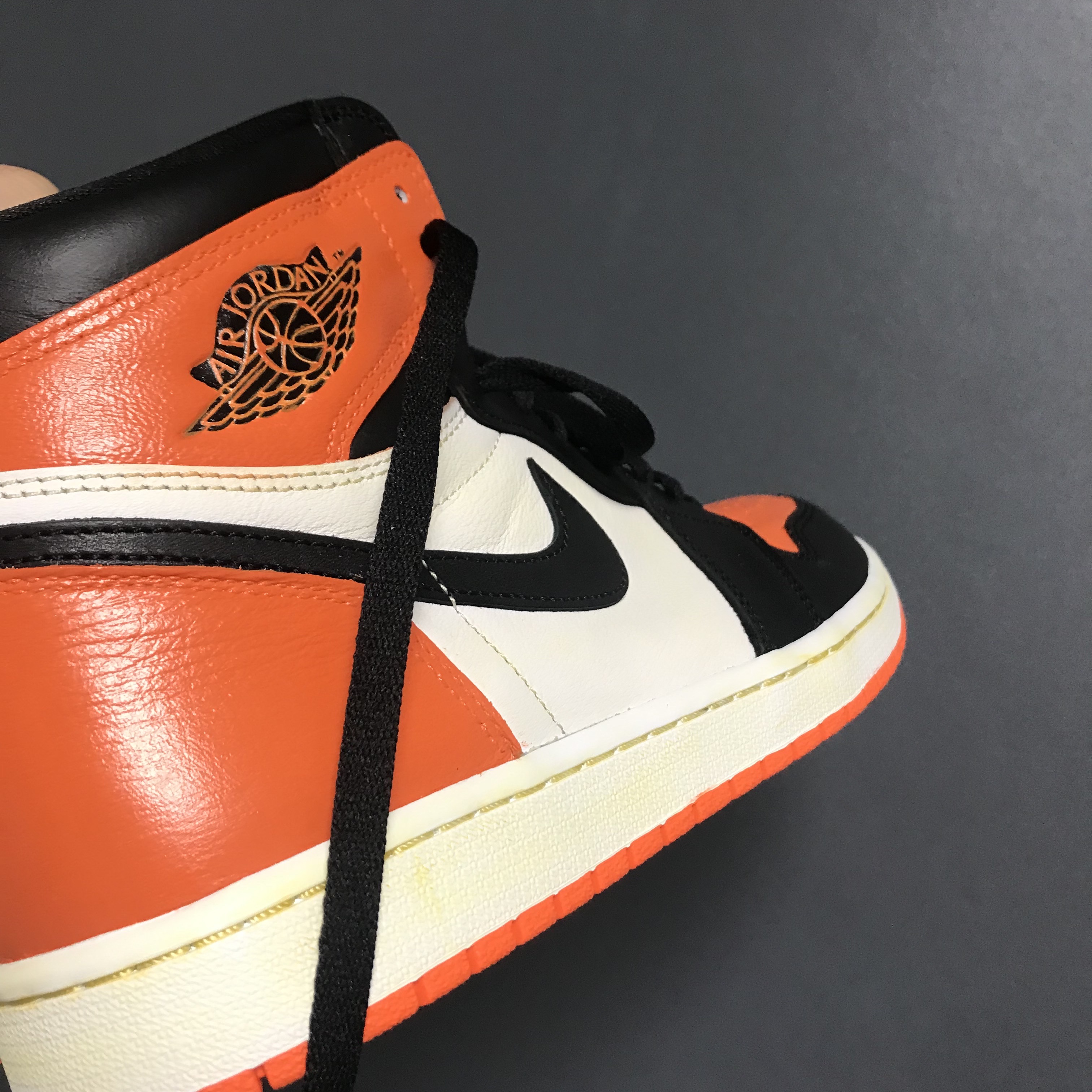 Jordan 1 Retro High OG Electro Orange, Jordan 1 Retro Shattered Backboard 착용 스타일 - 1