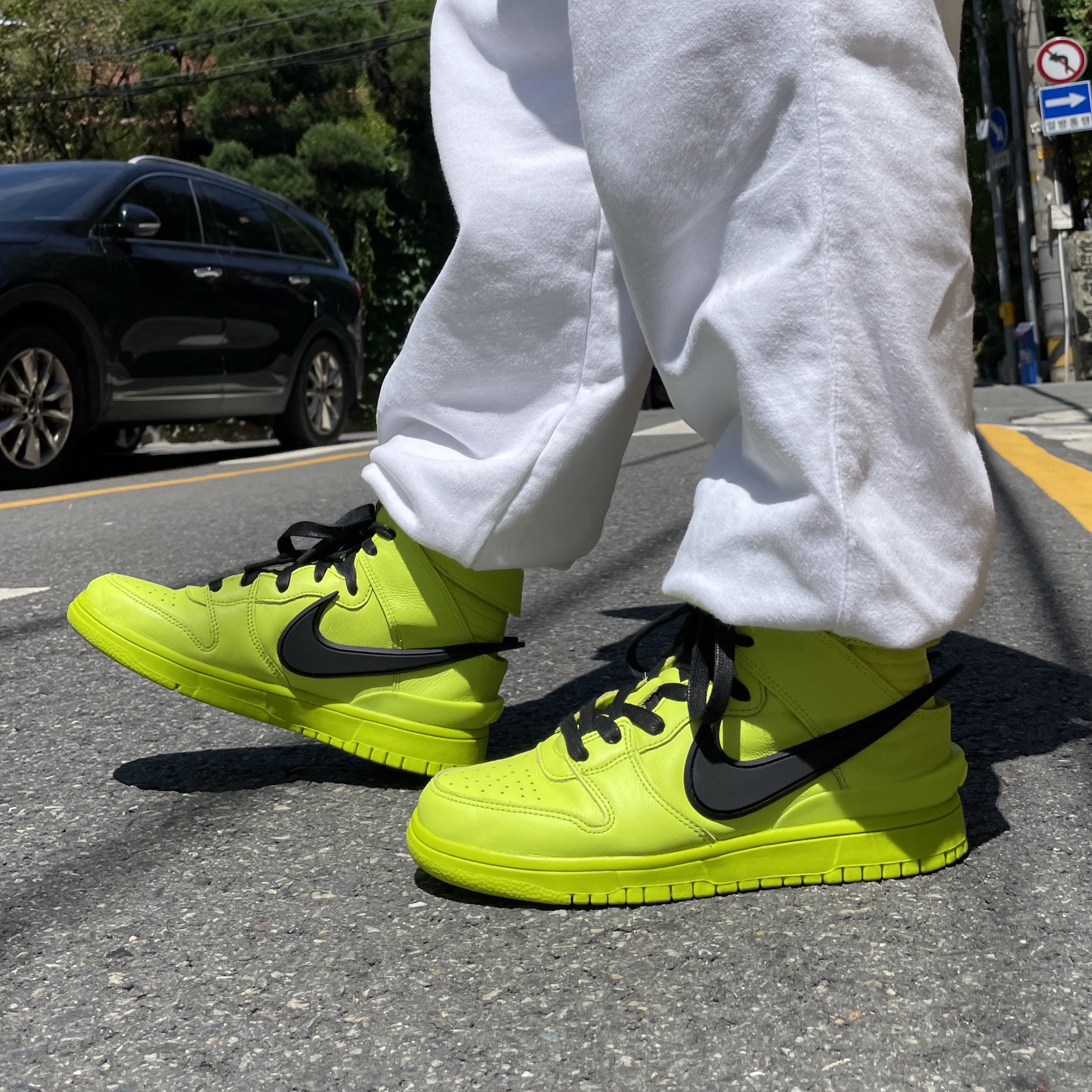 Nike x Ambush Dunk High Flash Lime 착용 스타일