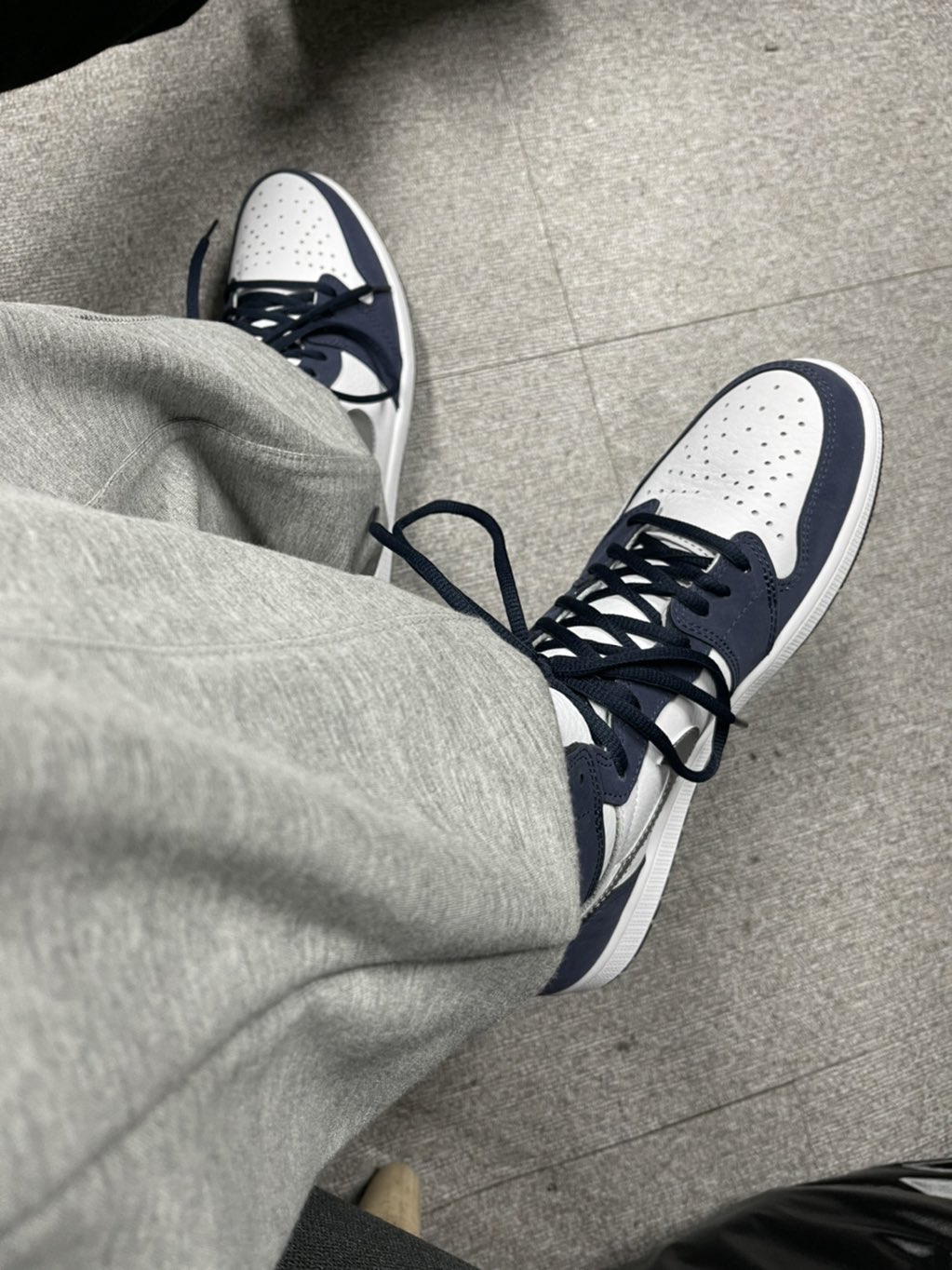 Jordan 1 Retro High OG CO.JP Midnight Navy 착용 스타일