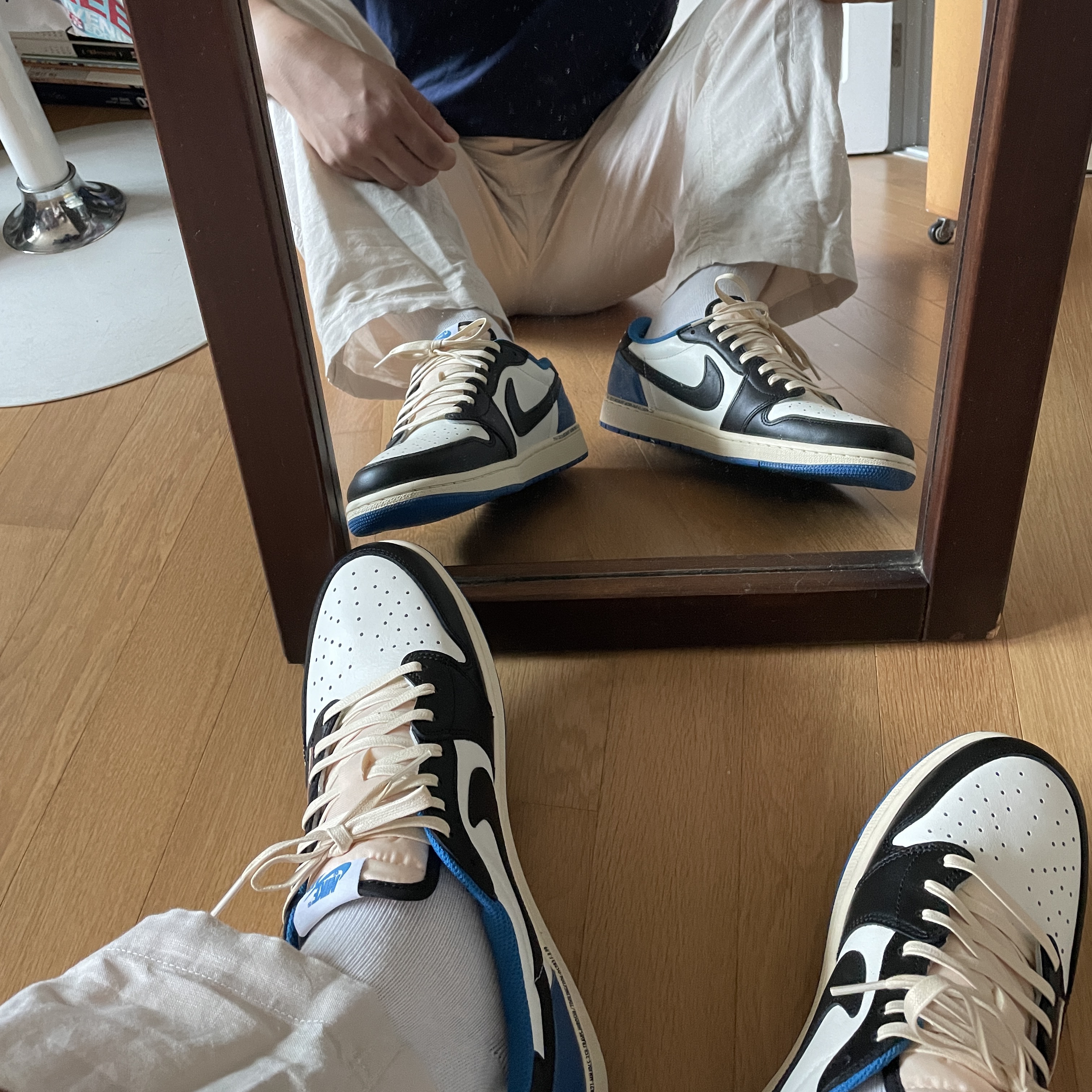 Jordan 1 x Travis Scott x Fragment Retro Low OG SP Military Blue 착용 스타일