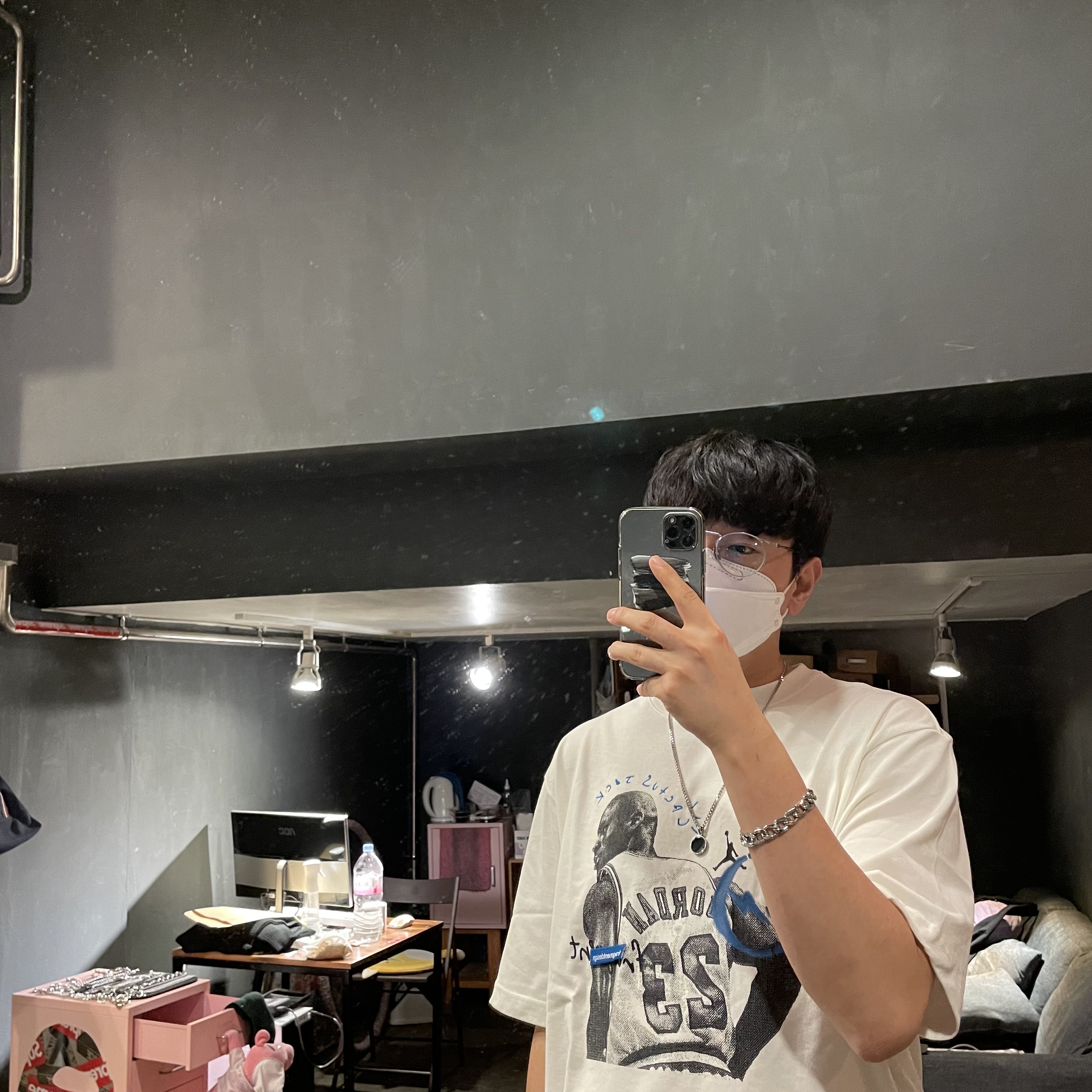 Jordan x Travis Scott x Fragment T-Shirt Sail (DJ0619-133) 착용 스타일