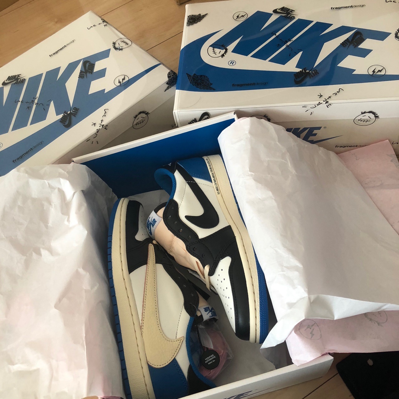 Jordan 1 x Travis Scott x Fragment Retro Low OG SP Military Blue 착용 스타일 - 4
