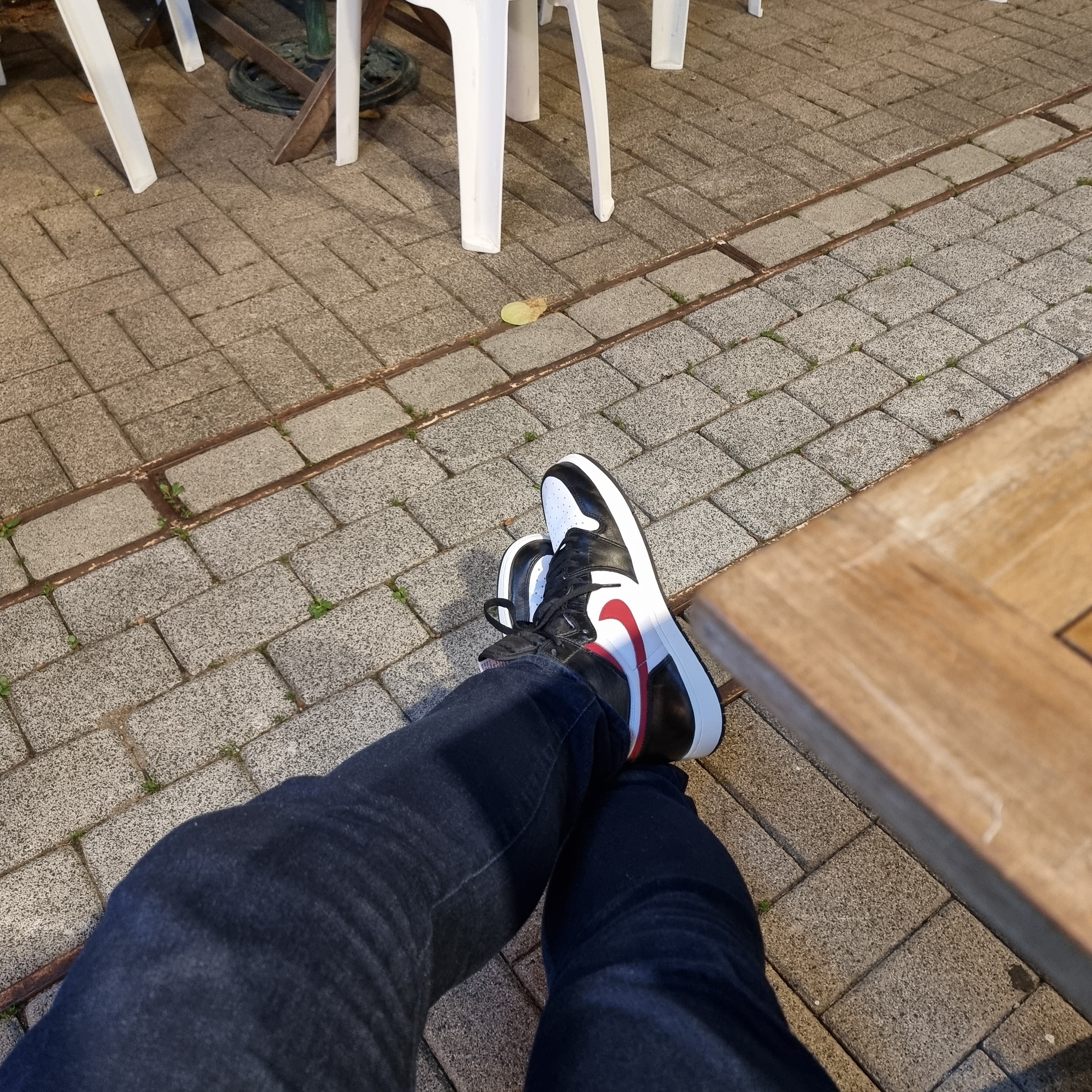Jordan 1 Retro High OG Gym Red 착용 스타일 - 1