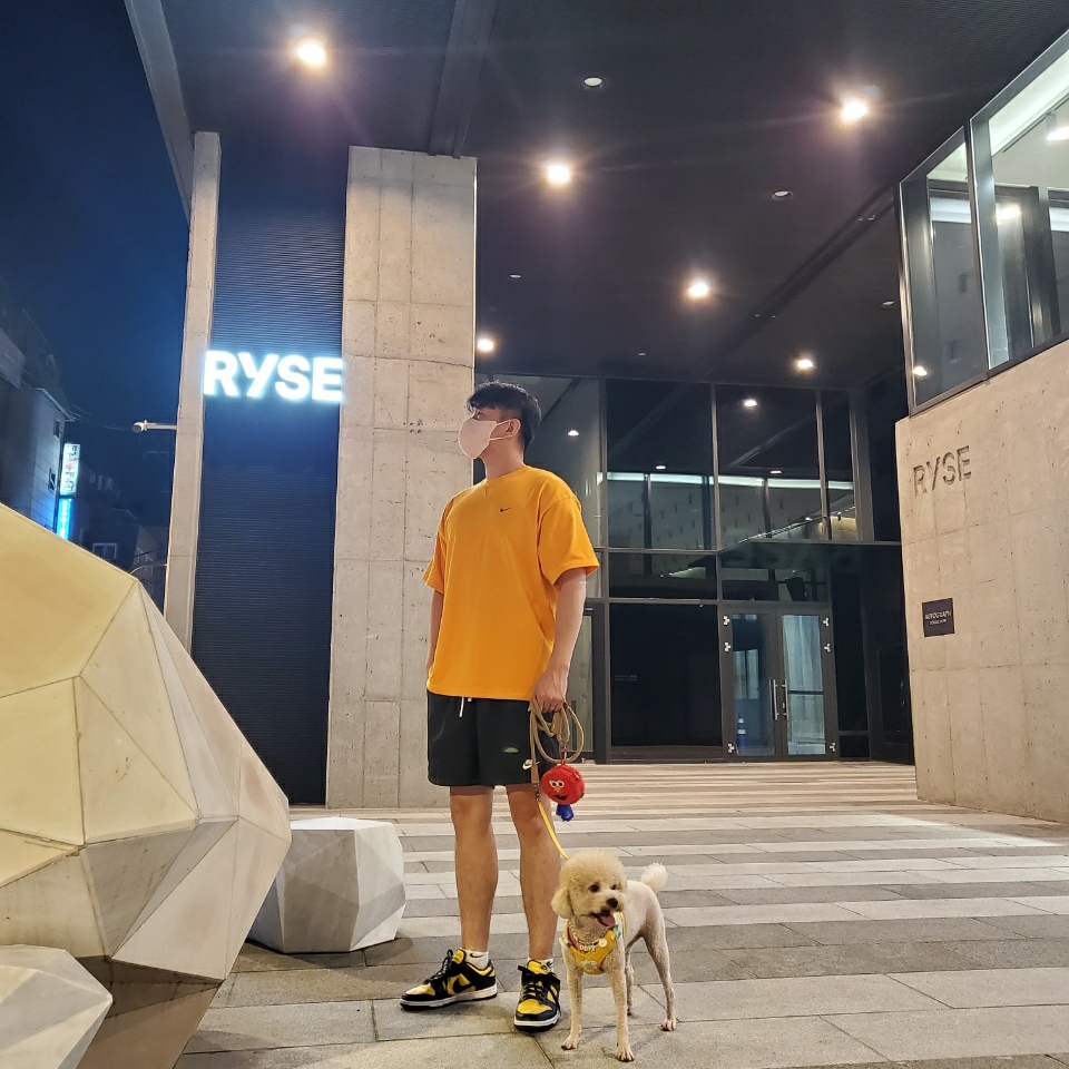 Nike x Kim Jones Oversized T-Shirt Circuit Orange - US/EU, Nike Dunk Low Retro Varsity Maize 착용 스타일