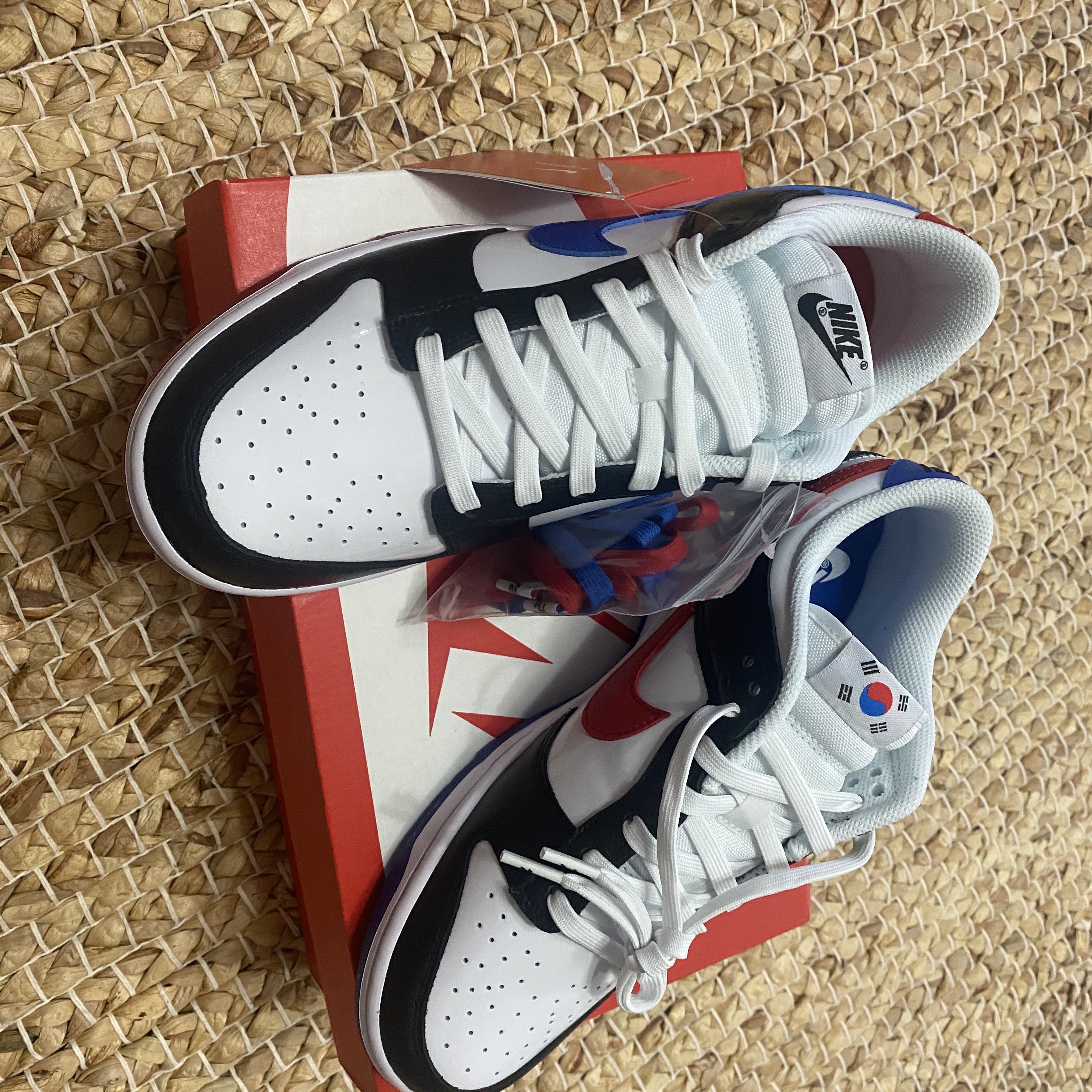 Nike Dunk Low SE Seoul 착용 스타일