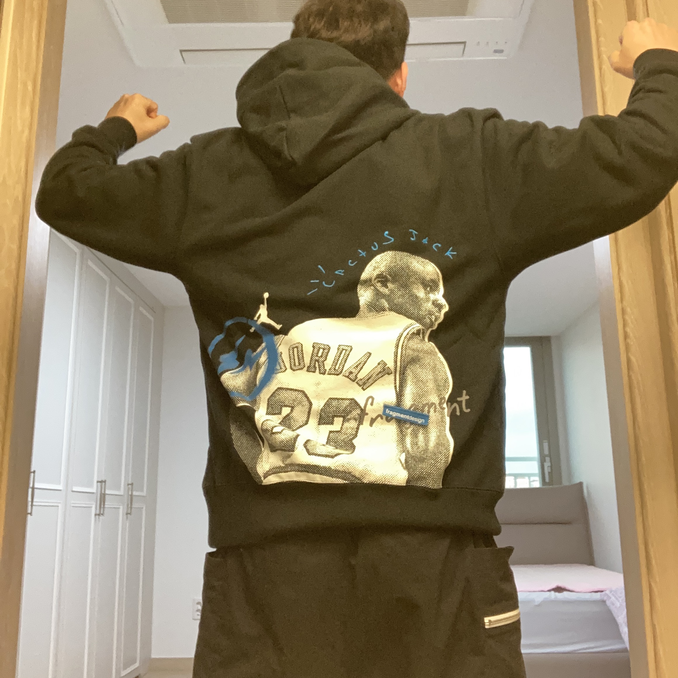 Jordan x Travis Scott x Fragment Hoodie Black (DJ0615-010) 착용 스타일