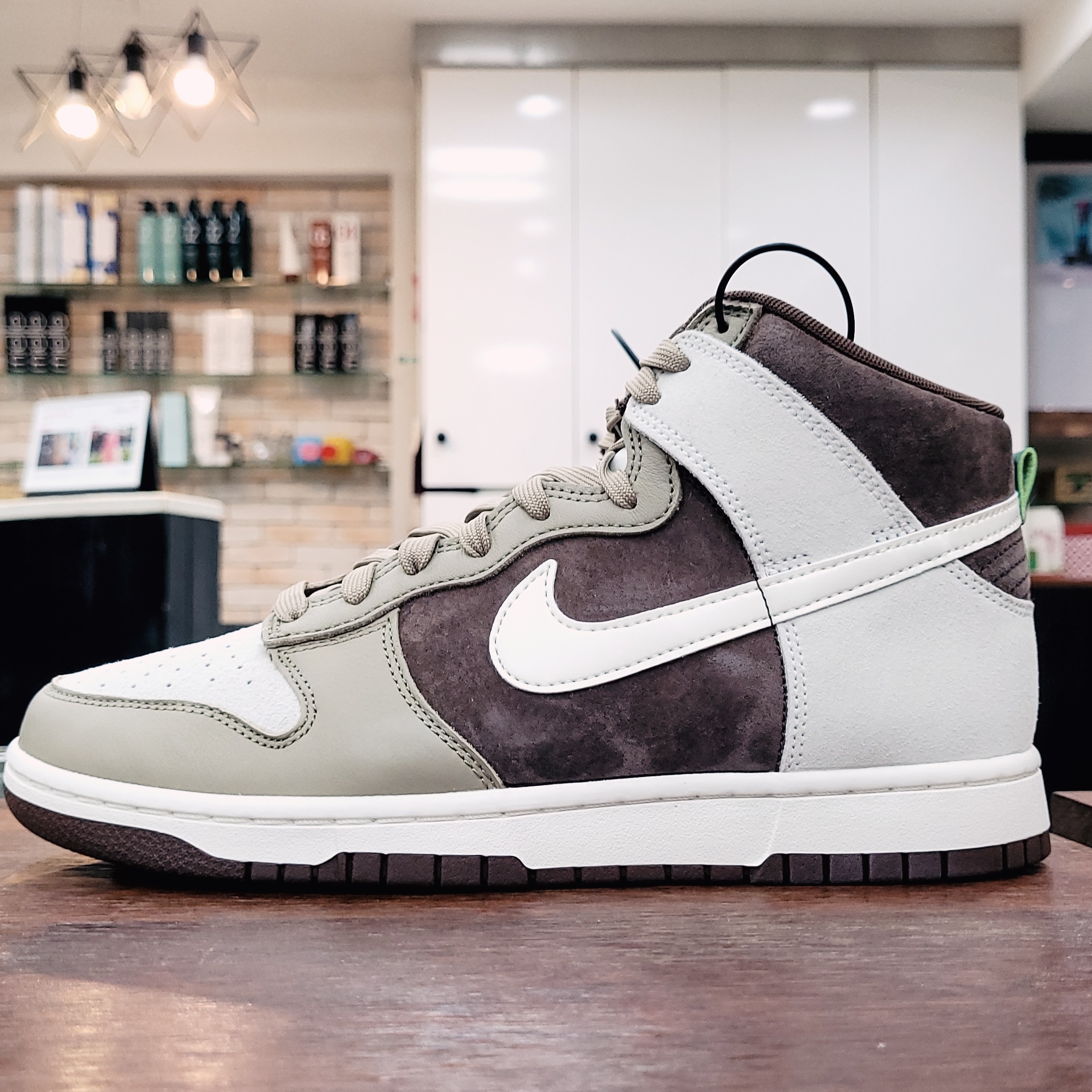 Nike Dunk High Retro PRM Light Chocolate 착용 스타일 - 4