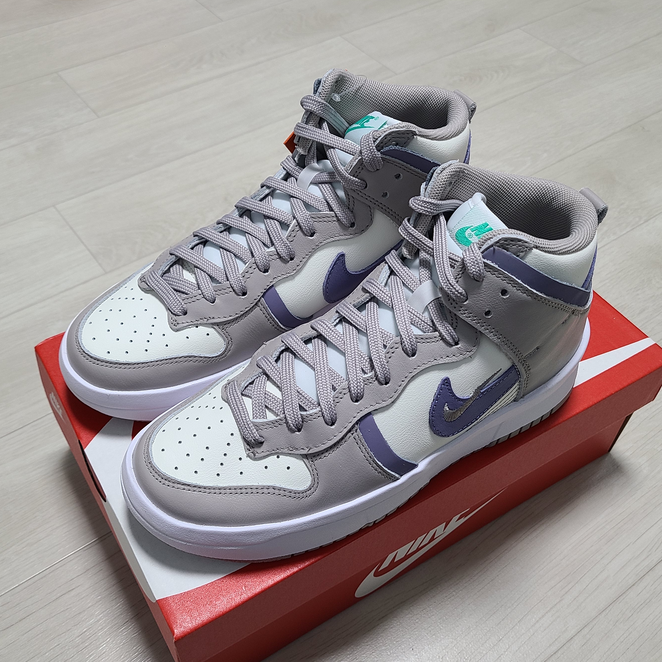 (W) Nike Dunk High Up Iron Purple 착용 스타일 - 2