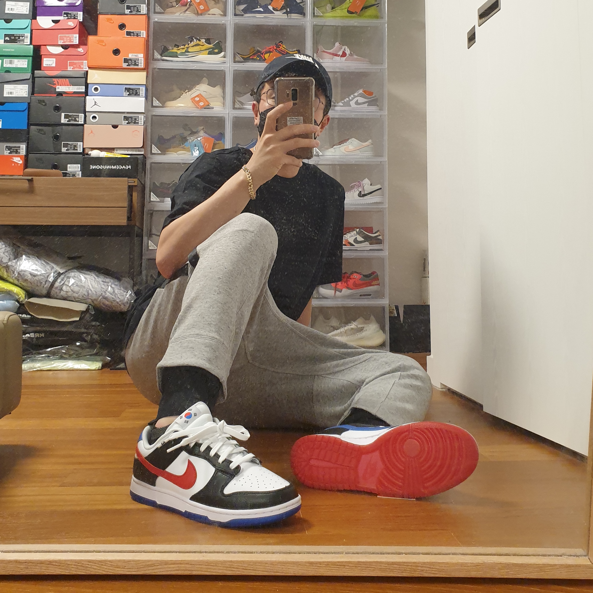 Nike Dunk Low SE Seoul, Nike Hangul T-Shirt Black 착용 스타일 - 4