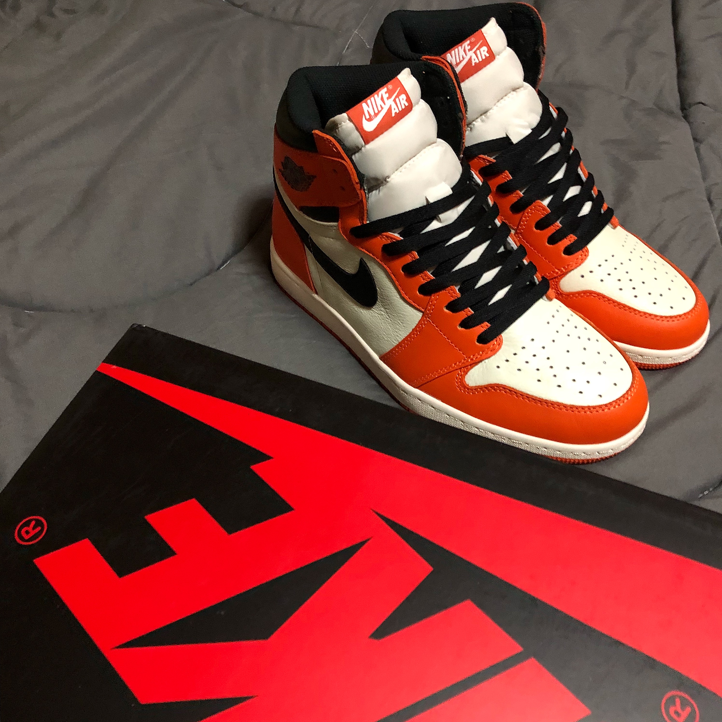 Jordan 1 Retro High OG Reverse Shattered Backboard 착용 스타일