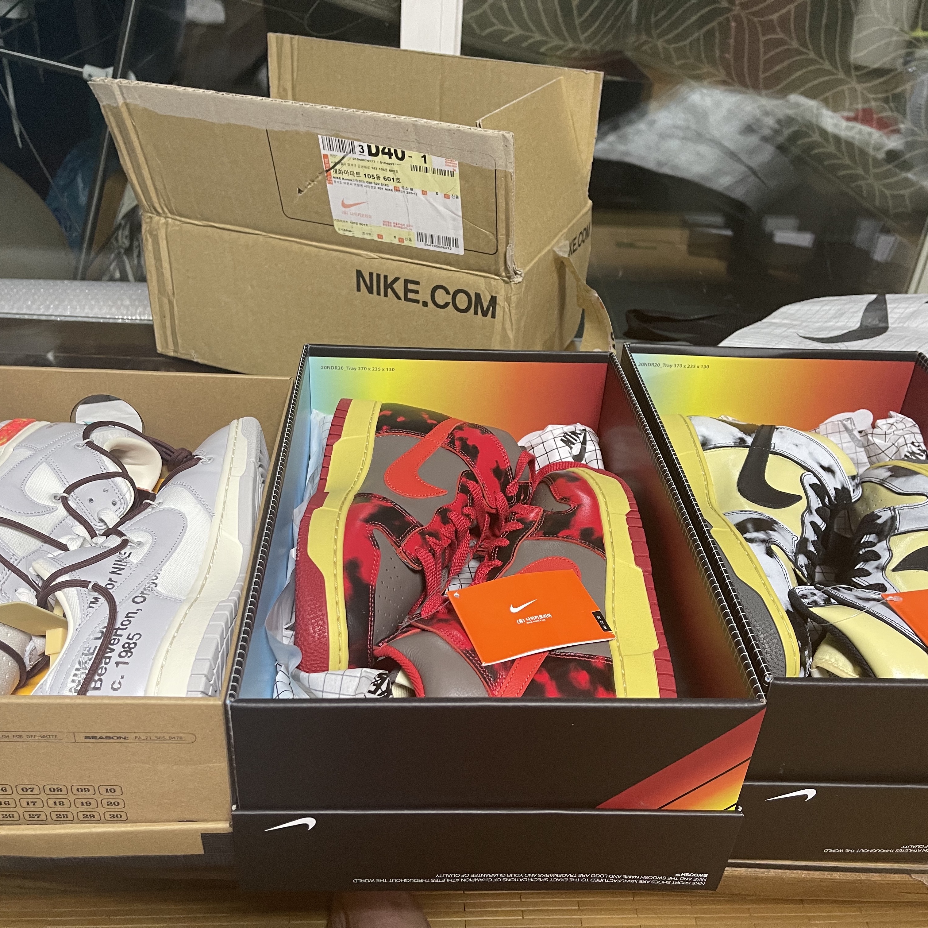 Nike Dunk High 1985 SP Black Acid Wash, Nike Dunk High 1985 SP Red Acid Wash 착용 스타일