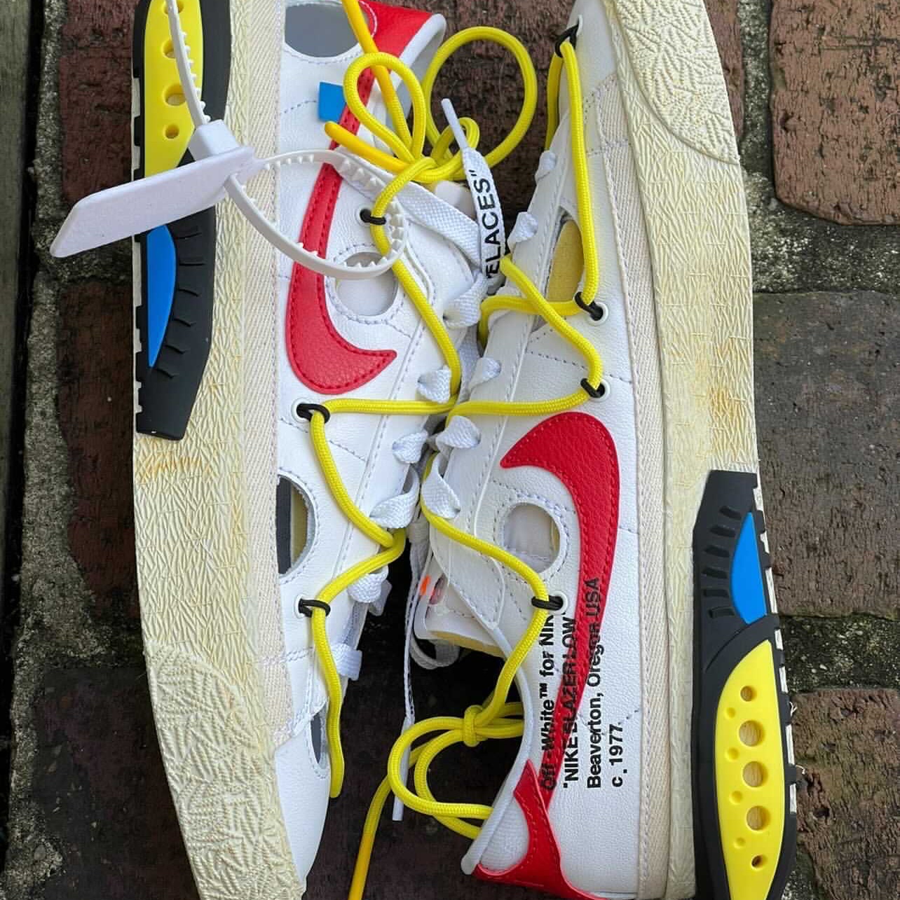 Nike x Sacai Blazer Low Classic Green, Nike x Off-White Dunk Low Pine Green 착용 스타일 - 2