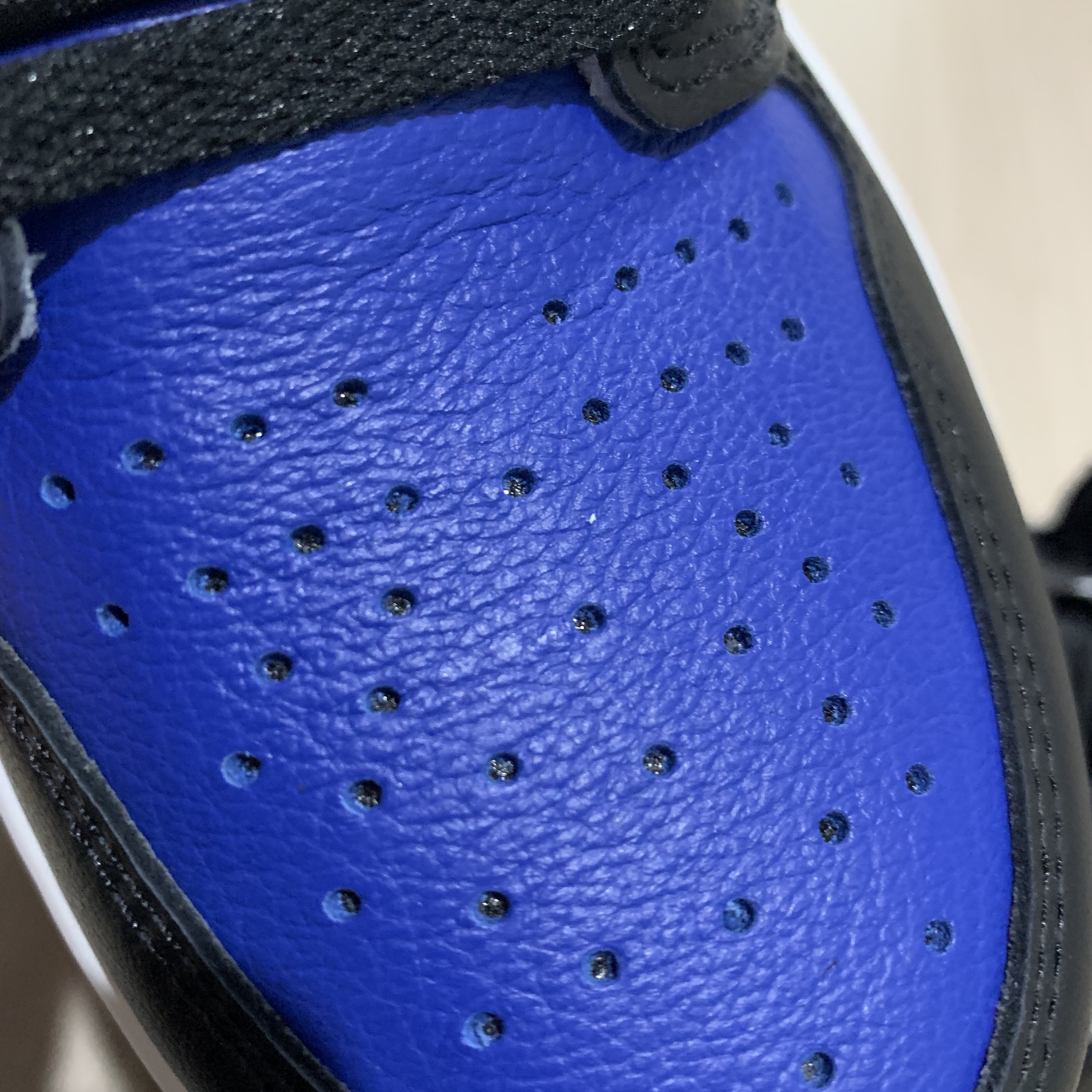 Jordan 1 Retro High OG Royal Toe 착용 스타일 - 3