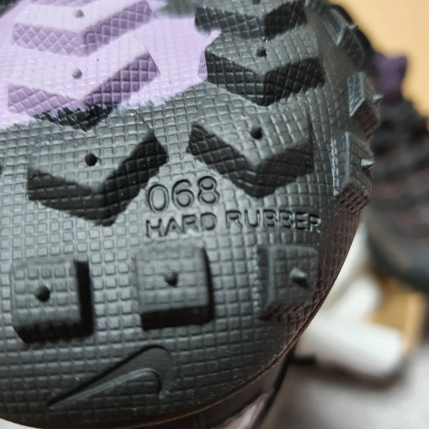 Nike ACG Mountain Fly Low Brown Basalt 착용 스타일 - 4