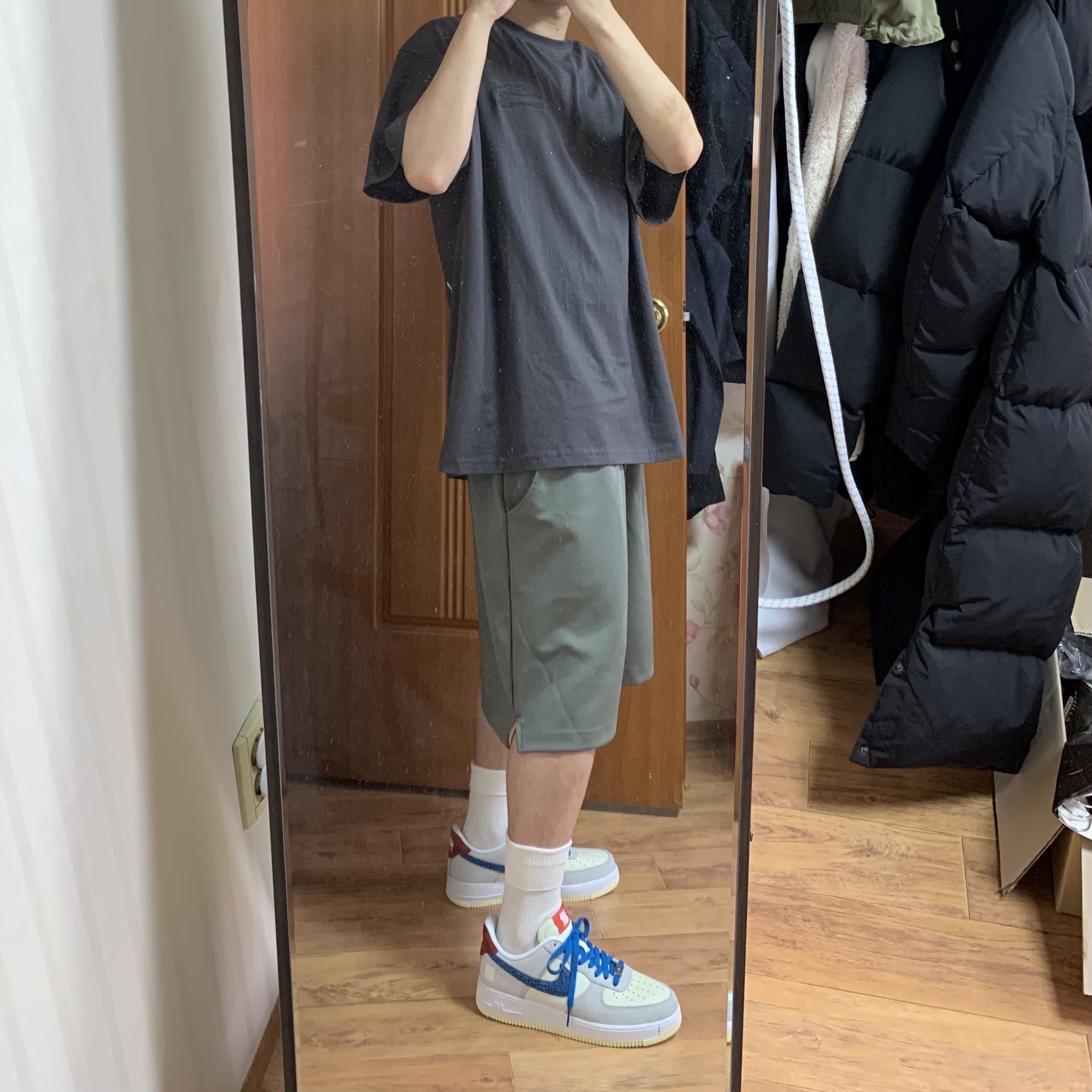Nike x Undefeated Air Force 1 Low SP 5 On It 착용 스타일 - 2