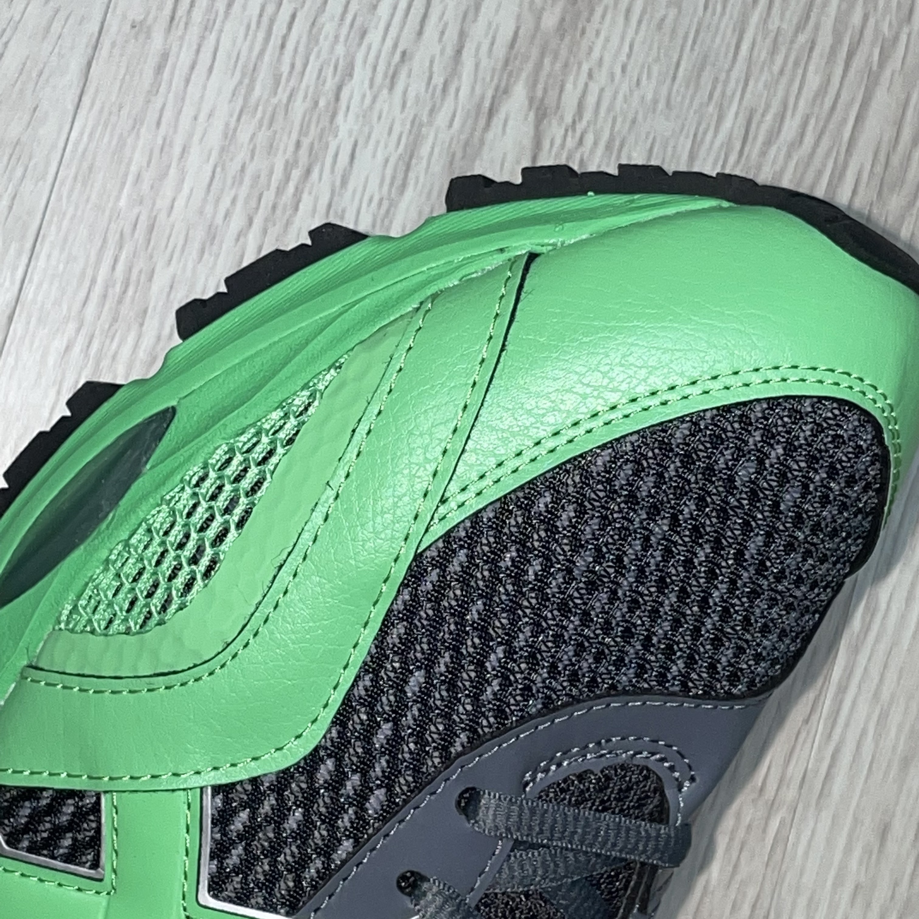 Asics HS2-S Gel-MC Plus Sea Glass Graphite Grey 착용 스타일 - 4