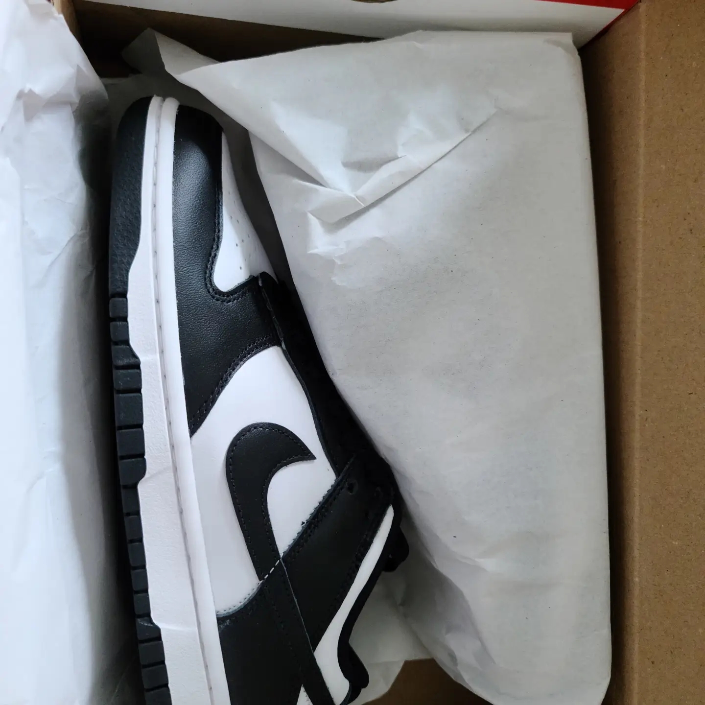 Nike Dunk Low Retro Black 착용 스타일 - 1