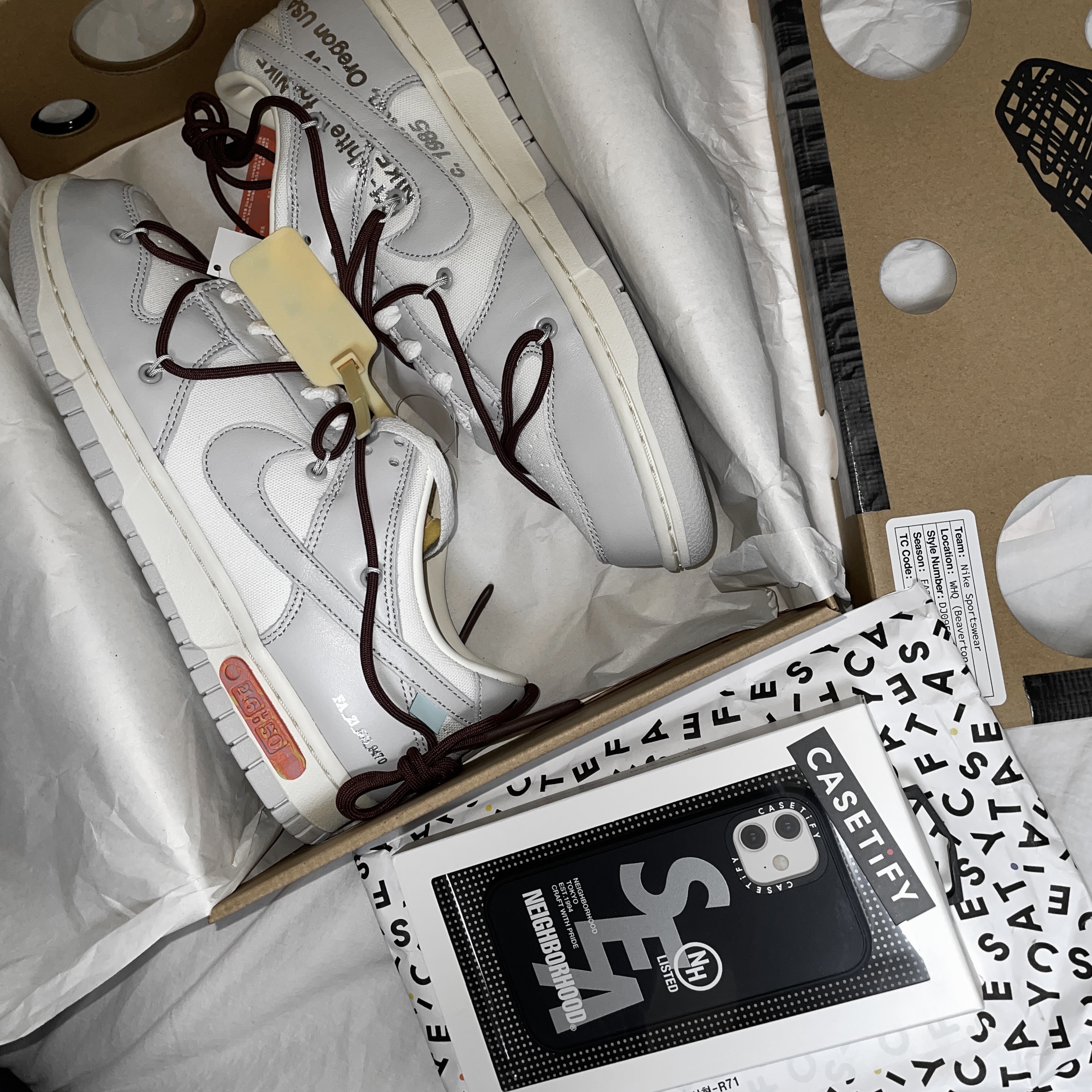 Casetify x Neighborhood x Wind and Sea MagSafe Impact Case Matte Black, Nike x Off-White Dunk Low The 50 - Lot 46 착용 스타일 - 2