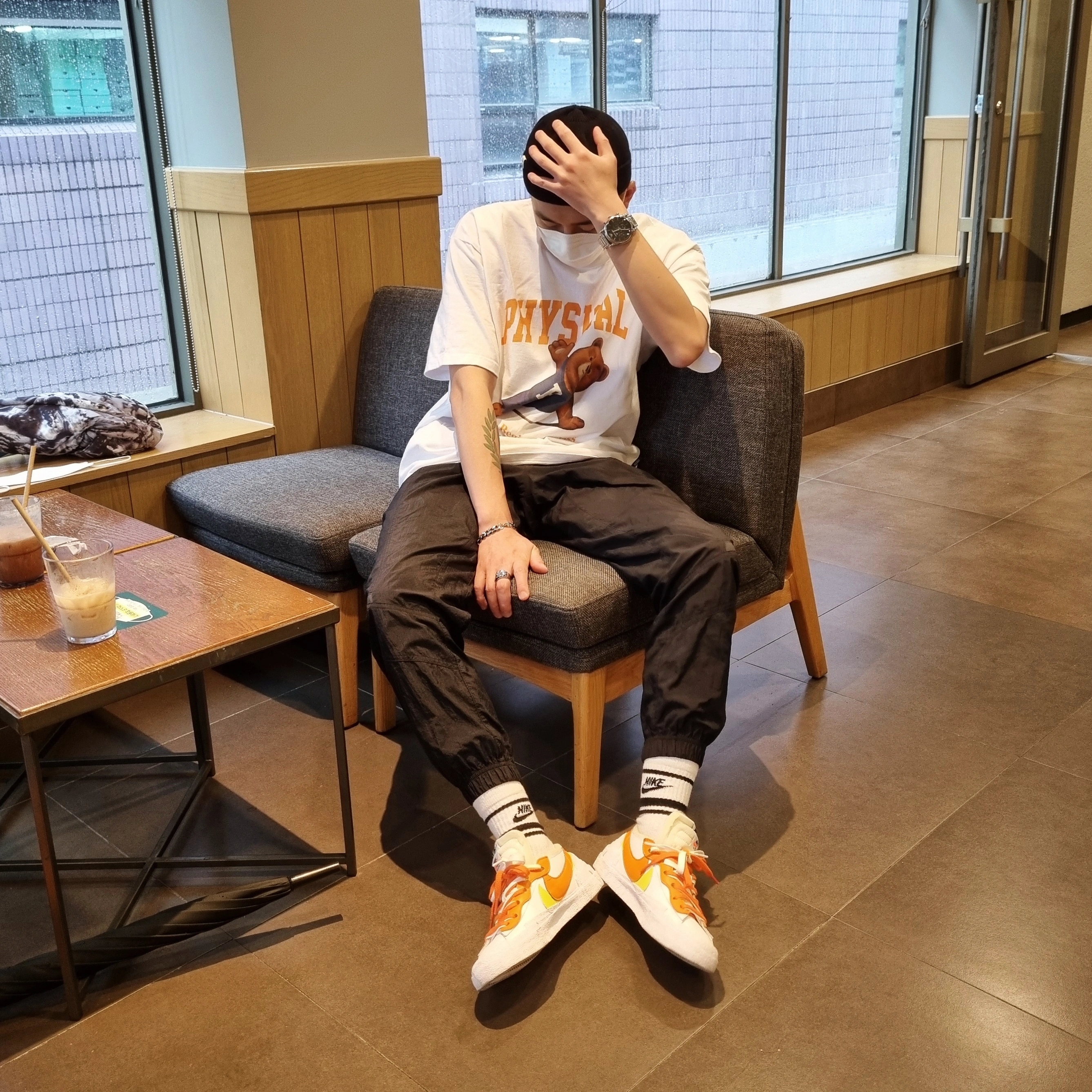 Nike x Sacai Blazer Low Magma Orange 착용 스타일