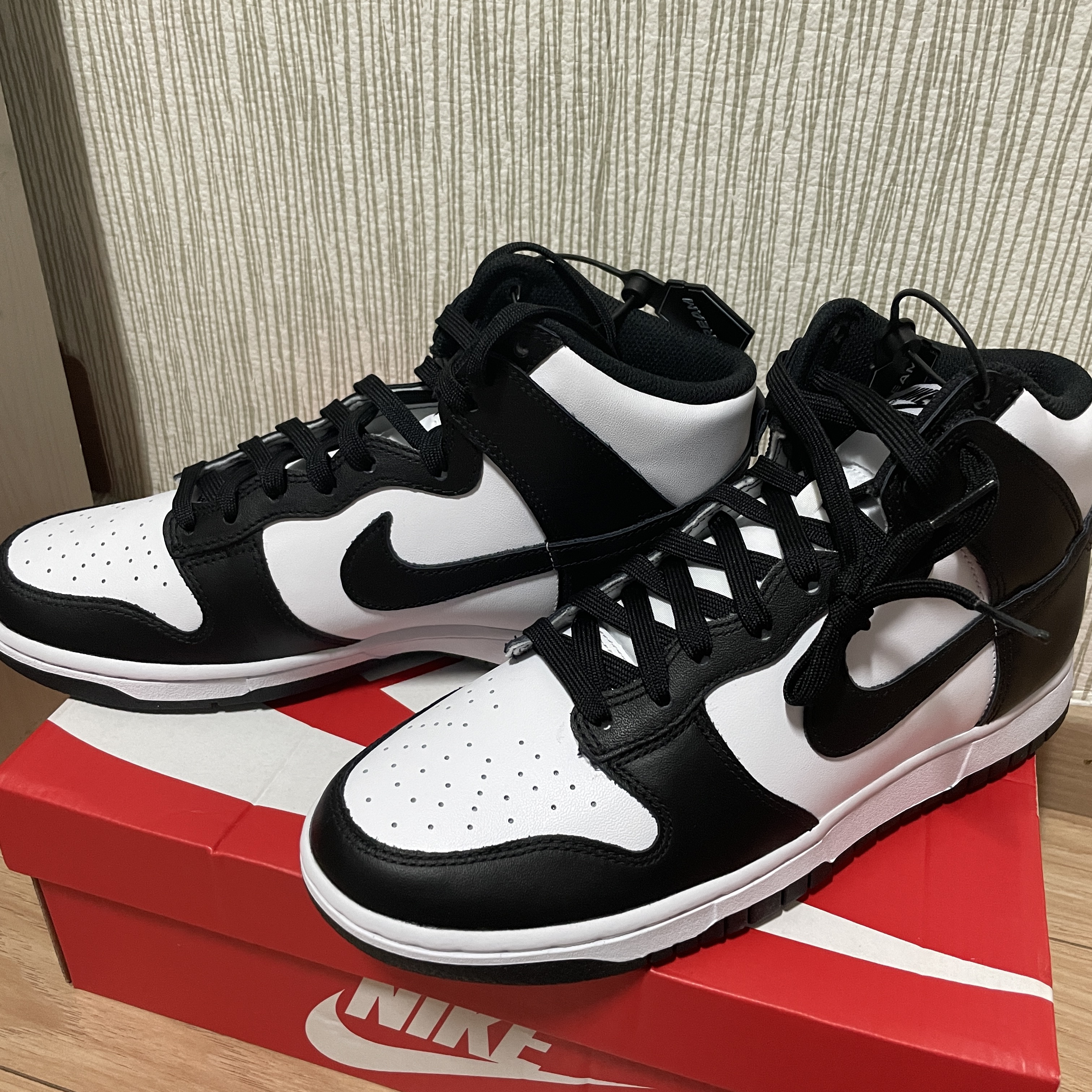 Nike Dunk High Retro Championship White, Nike Dunk High Retro Black and White 착용 스타일