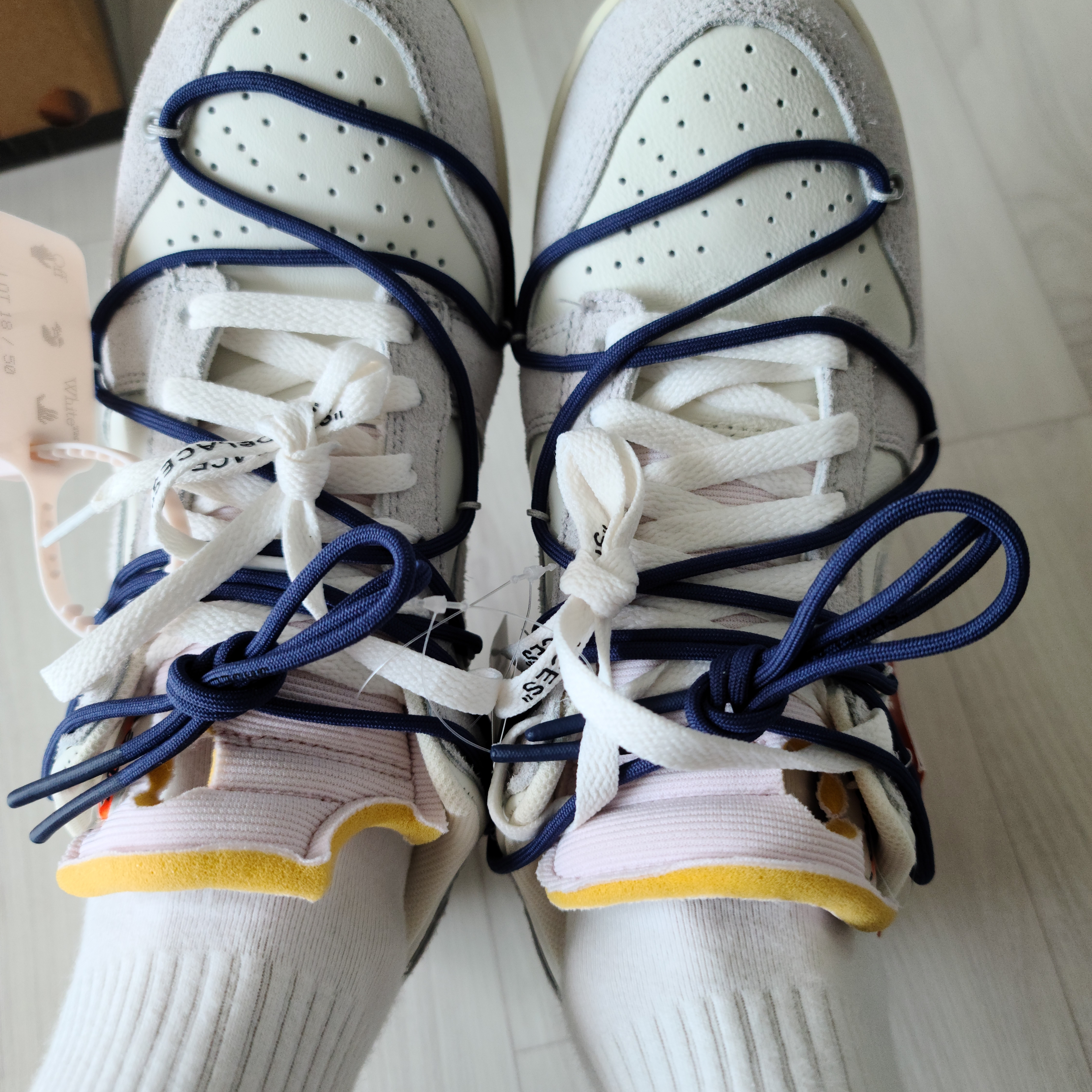 Nike x Off-White Dunk Low The 50 - Lot 18 착용 스타일 - 2