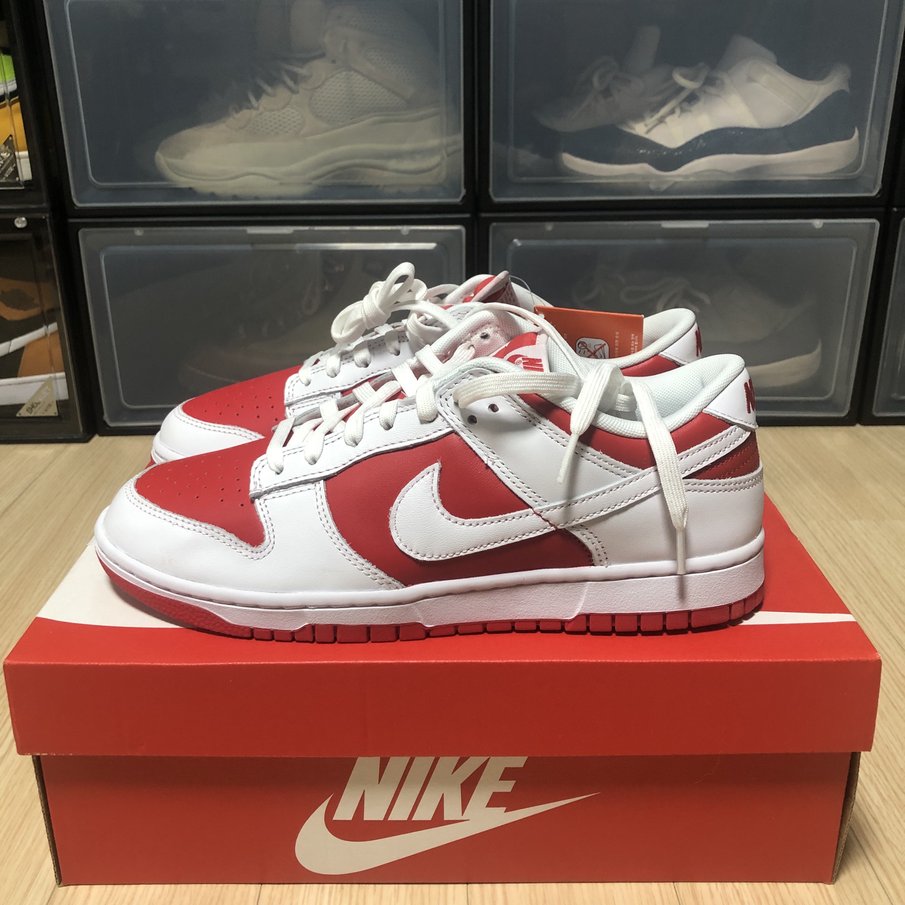 Nike Dunk Low Retro Championship Red 착용 스타일 - 1