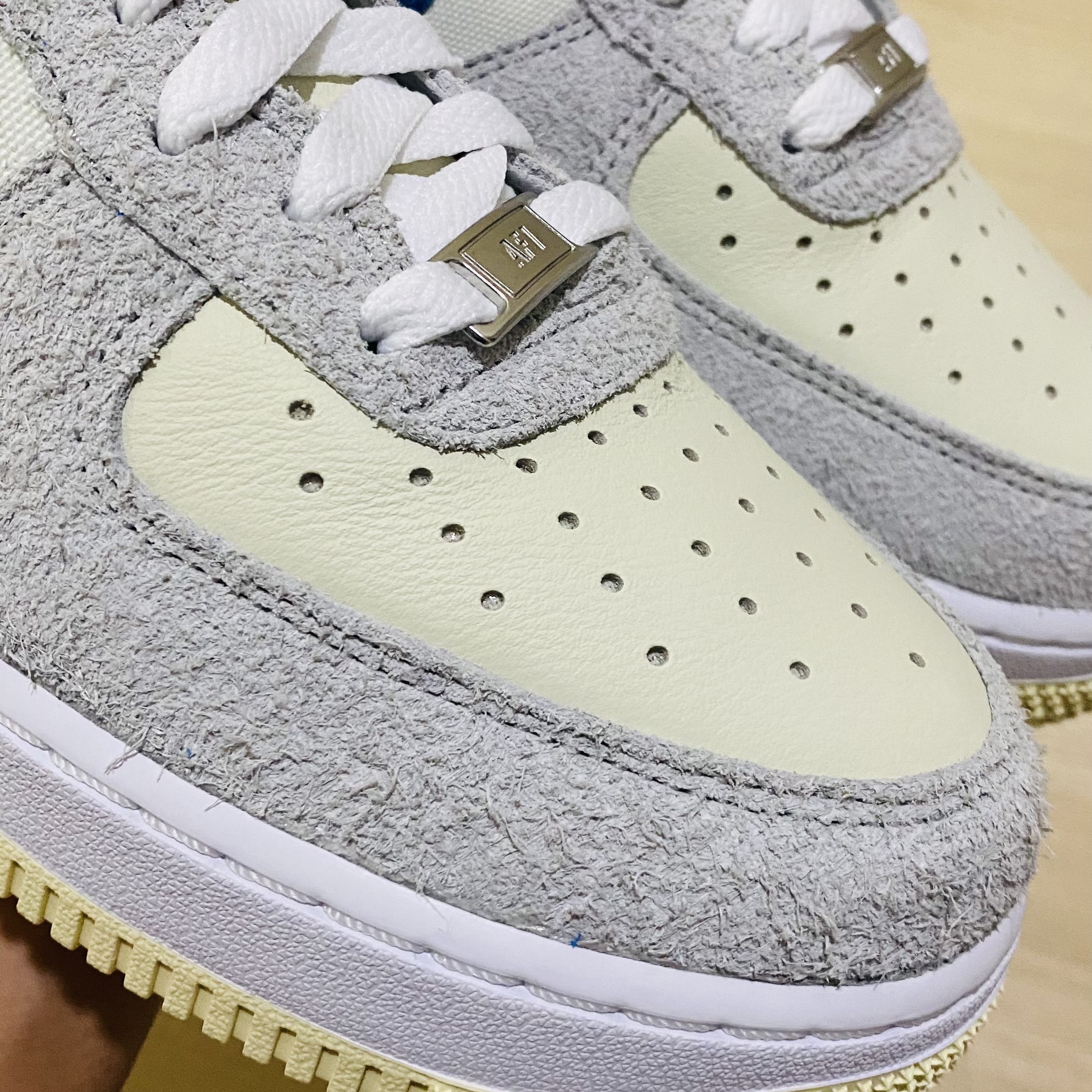 Nike x Undefeated Air Force 1 Low SP 5 On It 착용 스타일 - 2