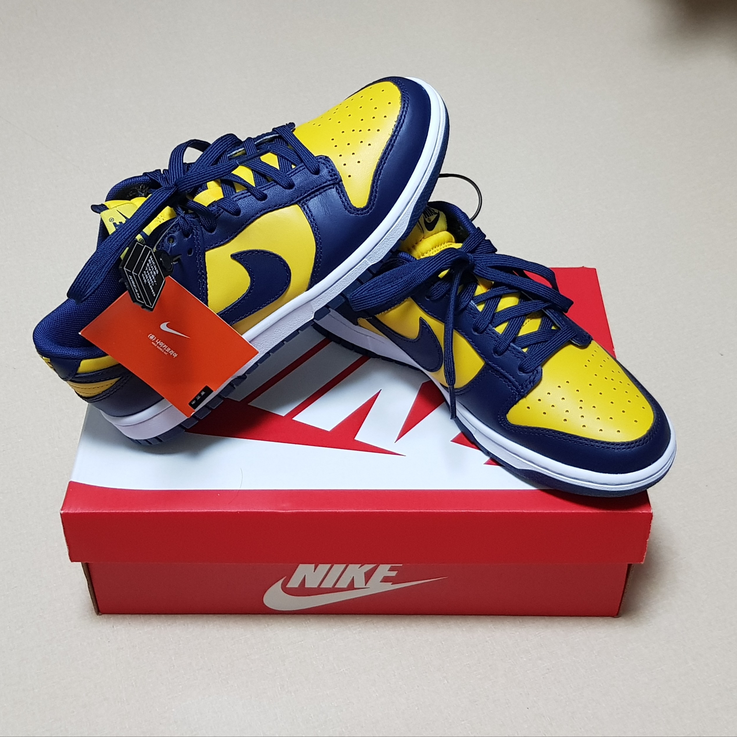 Nike Dunk Low Retro Varsity Maize 착용 스타일 - 1