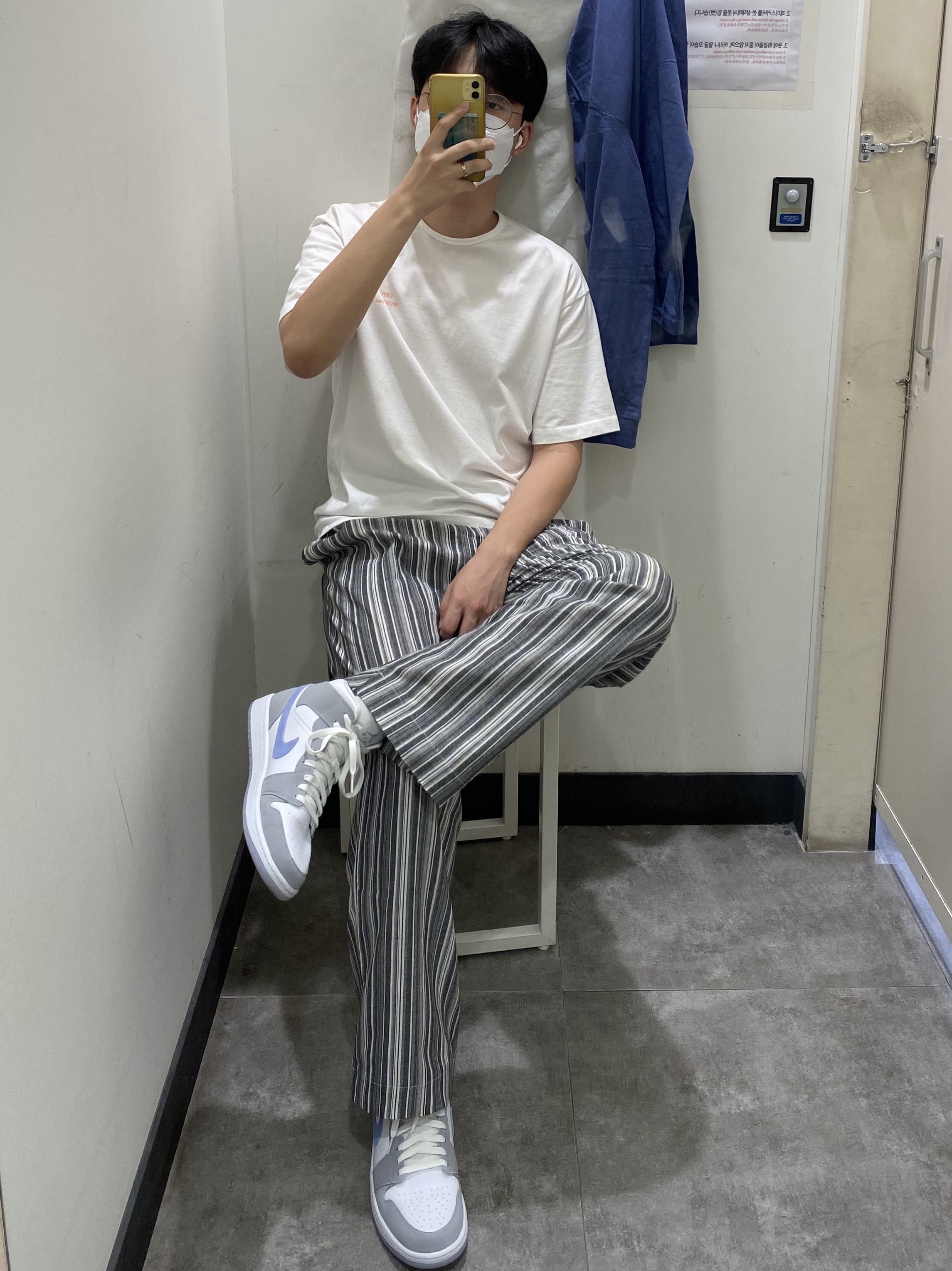 (W) Jordan 1 Mid Wolf Grey 착용 스타일 - 2