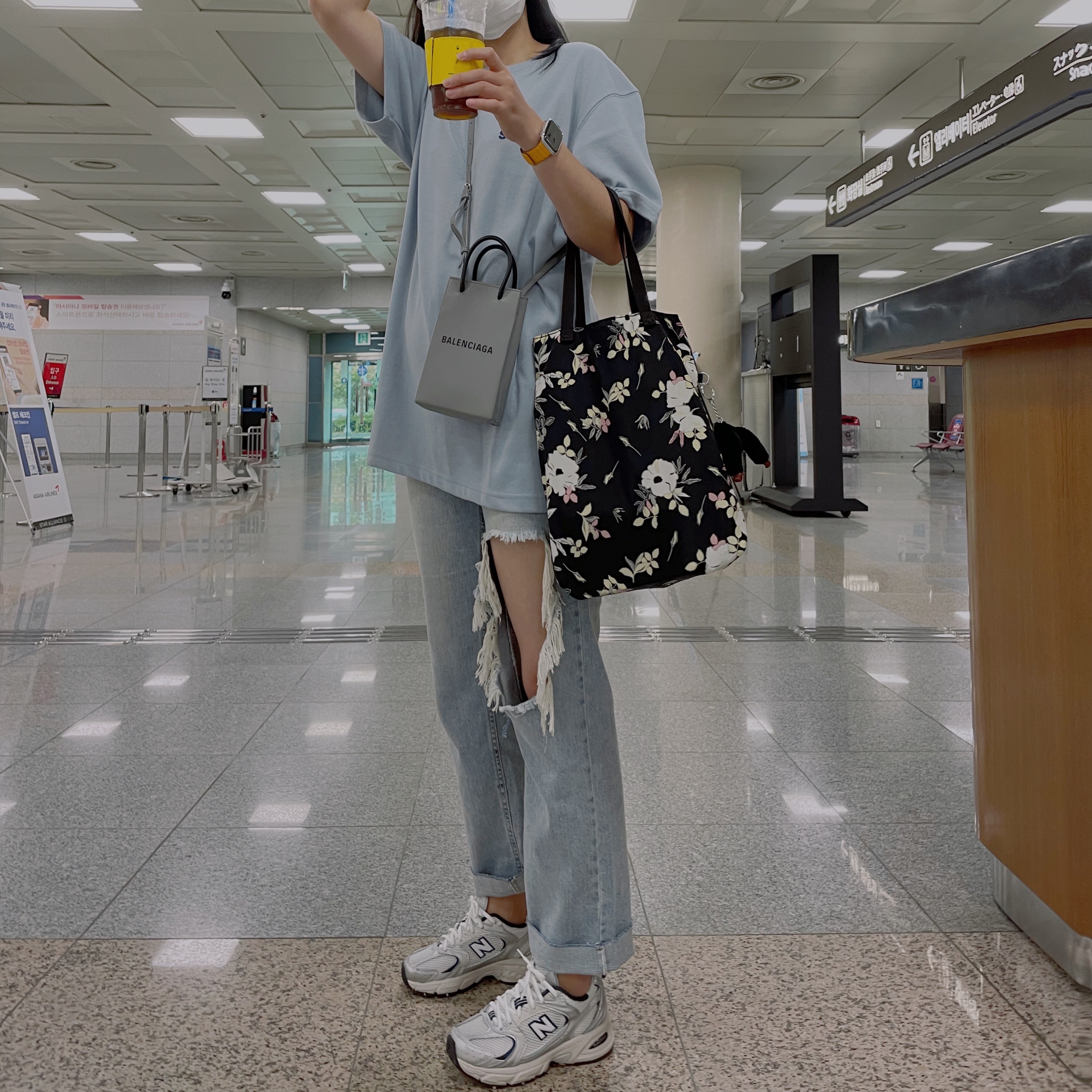 IAB Studio T-Shirt Ash Blue - 21SS, New Balance 530 Steel Grey 착용 스타일 - 1