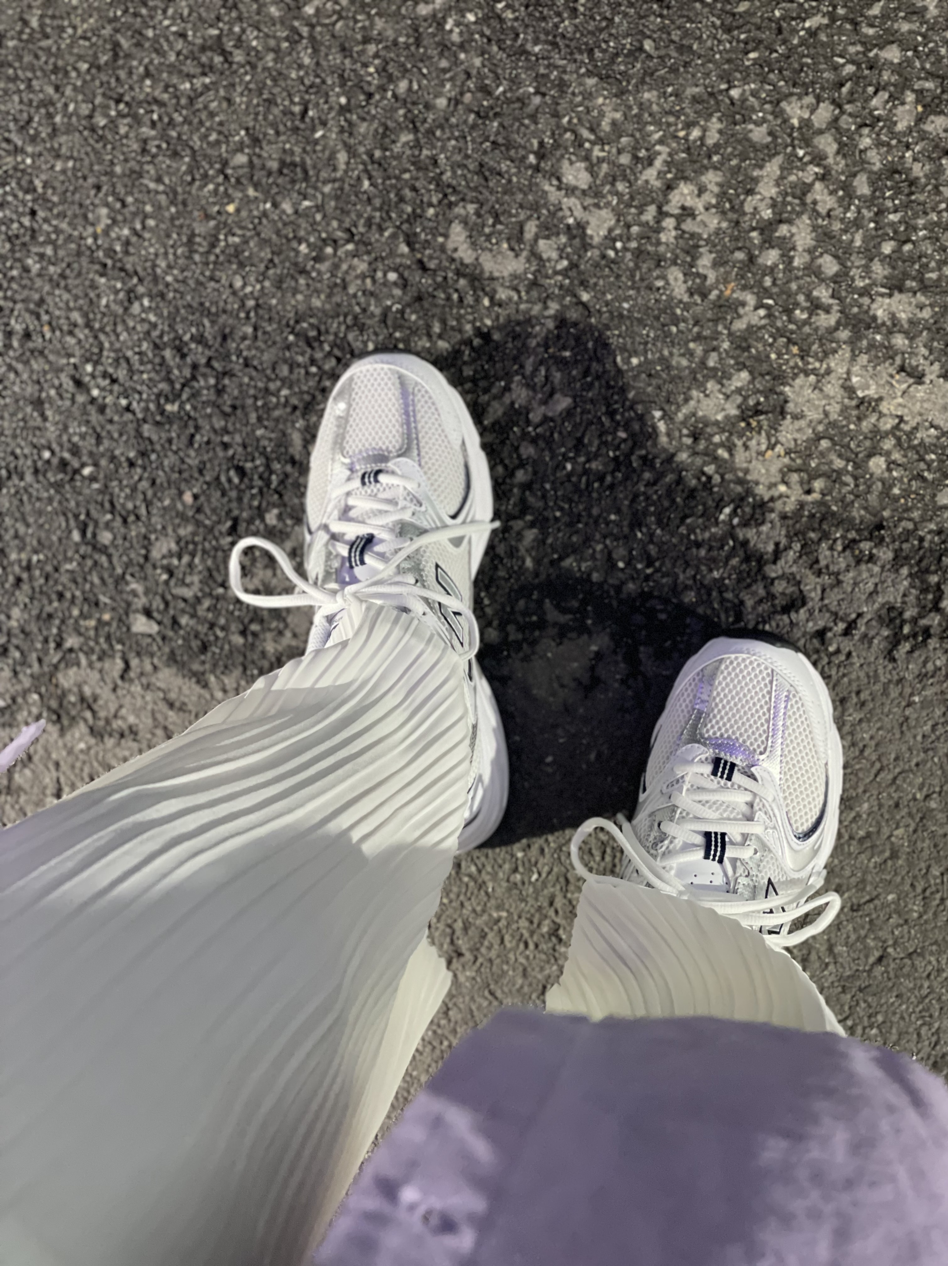 New Balance 530 White 착용 스타일