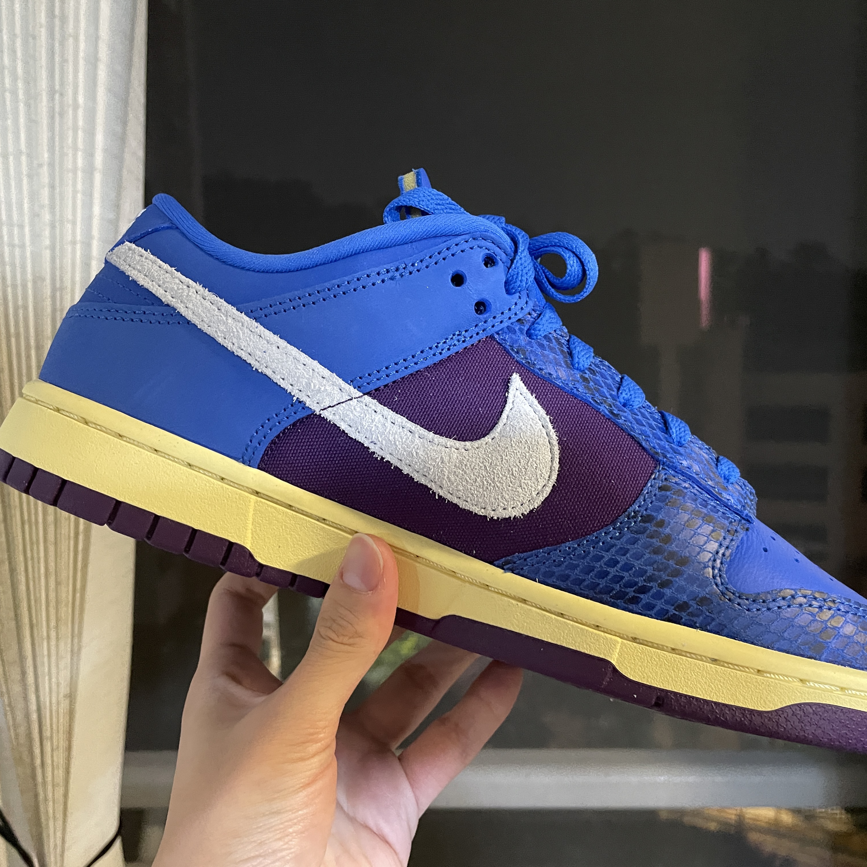 Nike x Undefeated Dunk Low SP 5 On It 착용 스타일 - 4