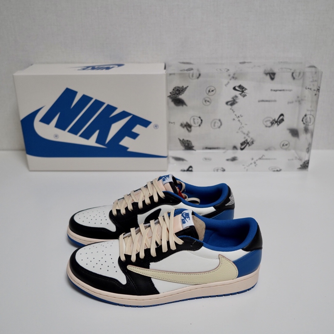Jordan 1 x Travis Scott x Fragment Retro Low OG SP Military Blue 착용 스타일 - 1