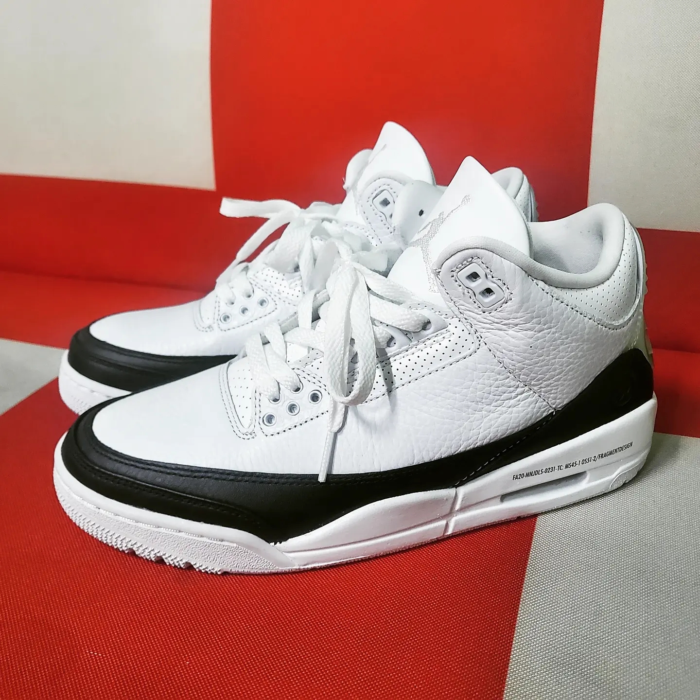 Jordan 3 x Fragment Retro SP White Black 착용 스타일 - 2