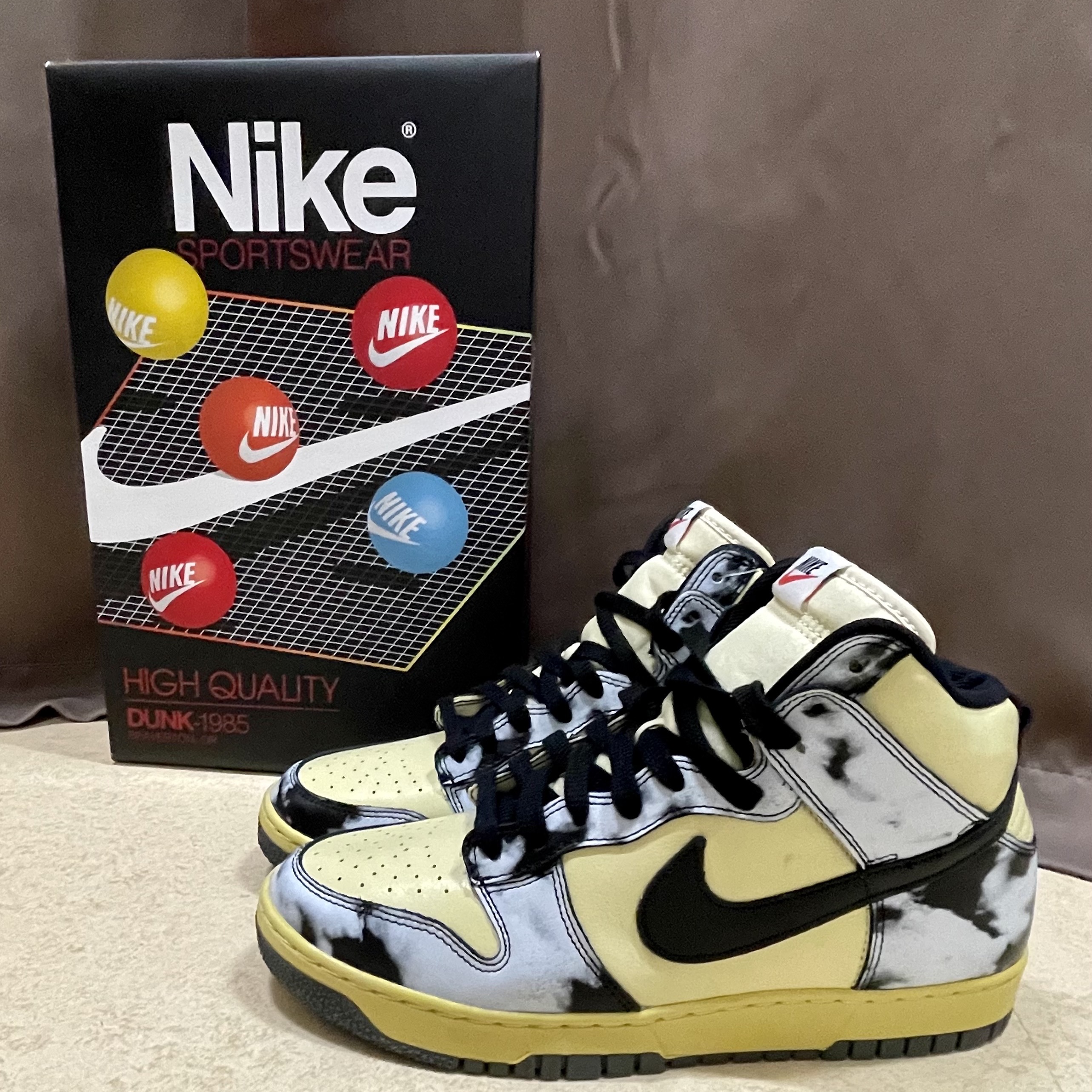 Nike Dunk High 1985 SP Black Acid Wash 착용 스타일 - 1