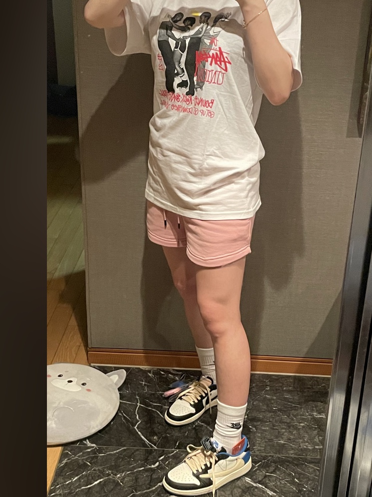 Stussy x Union Free Your Soul T-Shirt White, Jordan 1 x Travis Scott x Fragment Retro Low OG SP Military Blue 착용 스타일 - 2