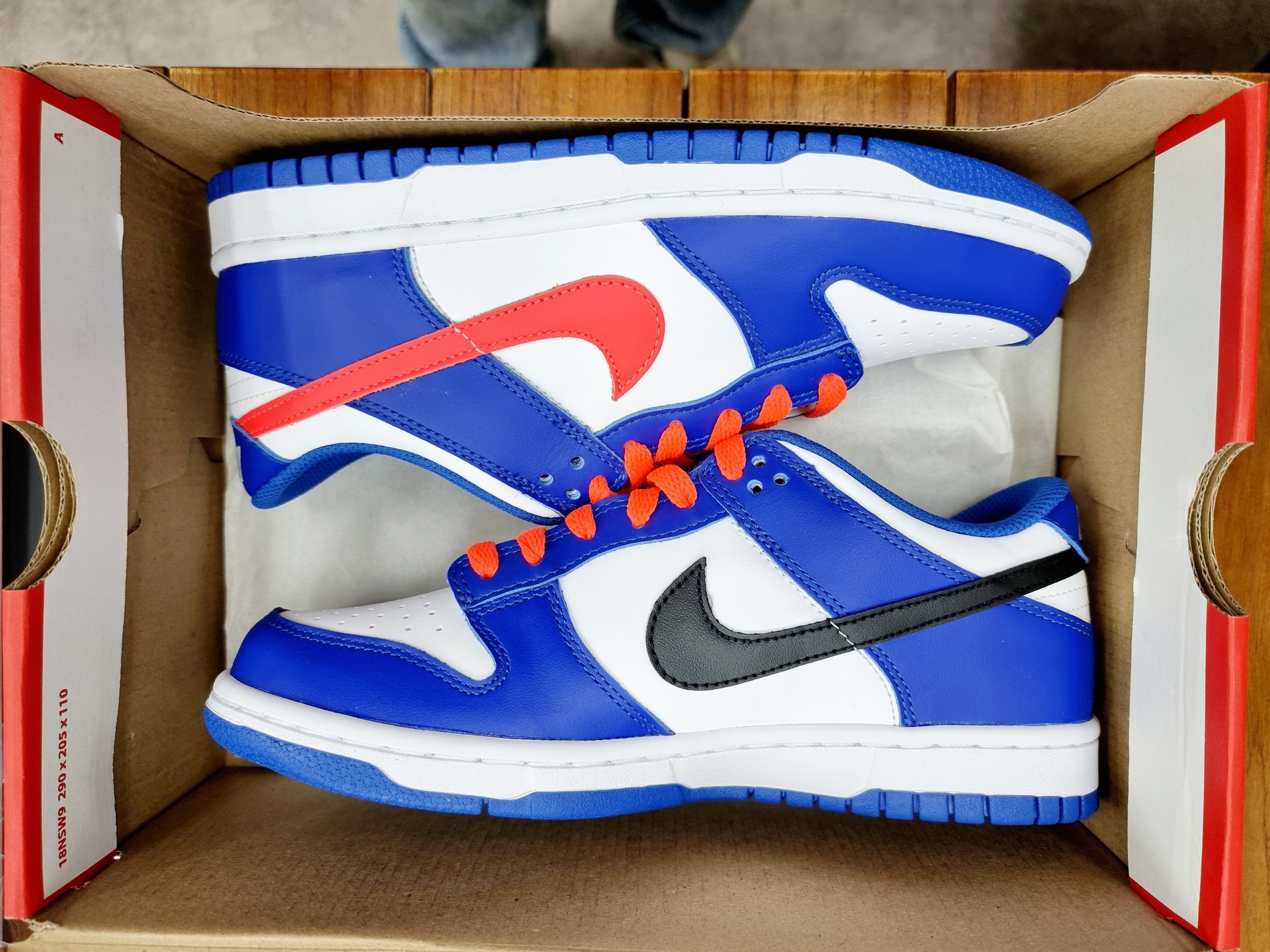 (GS) Nike Dunk Low Bright Crimson Game Royal 착용 스타일 - 1