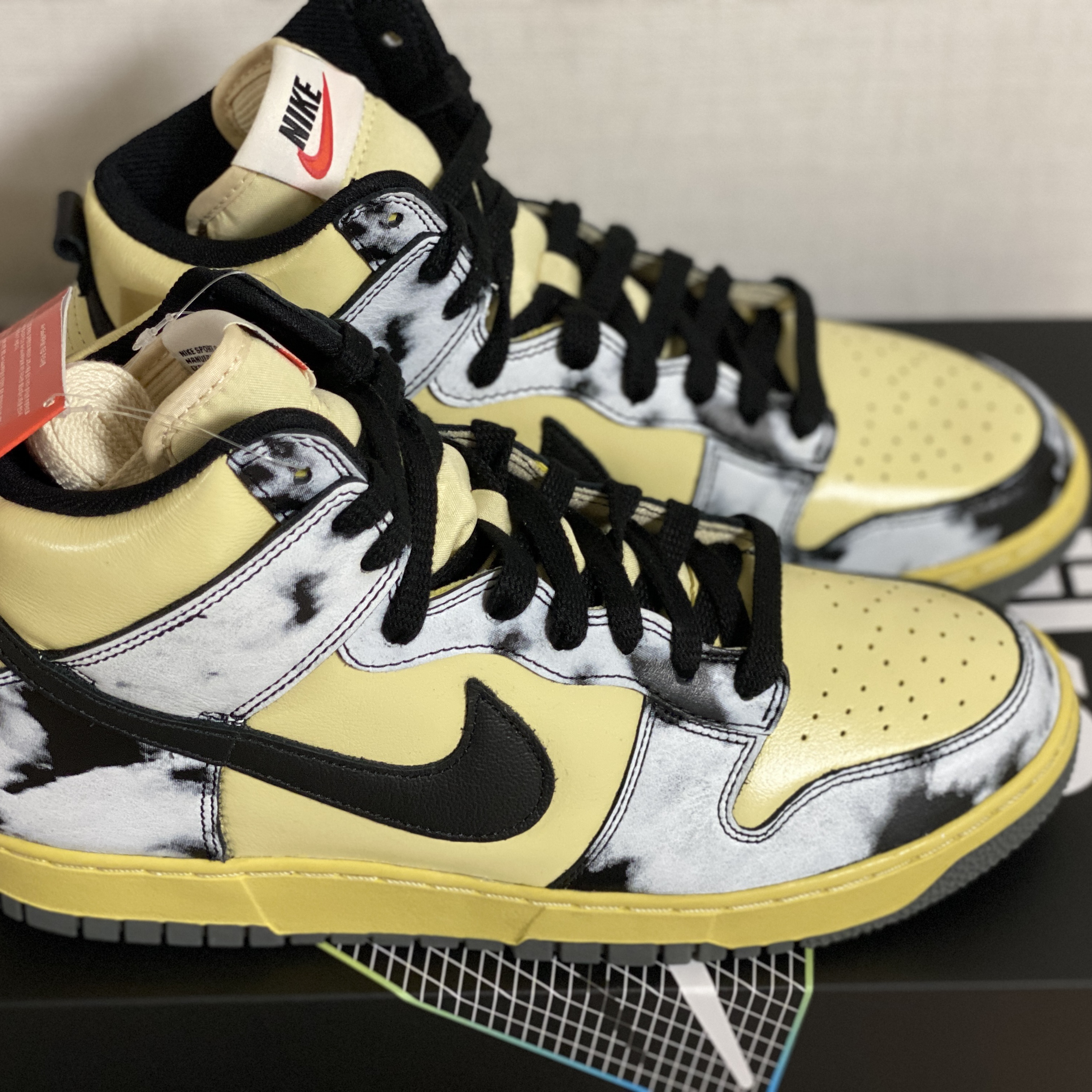 Nike Dunk High 1985 SP Black Acid Wash 착용 스타일 - 2