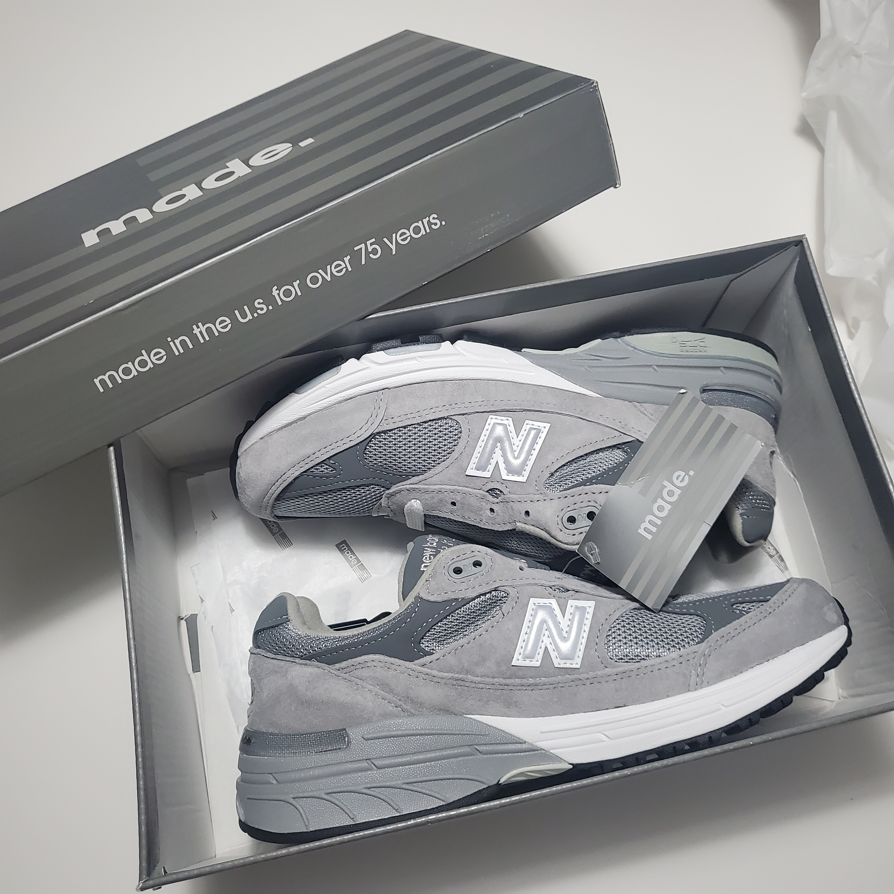 (W) New Balance 993 Made in USA Grey - B Standard 착용 스타일