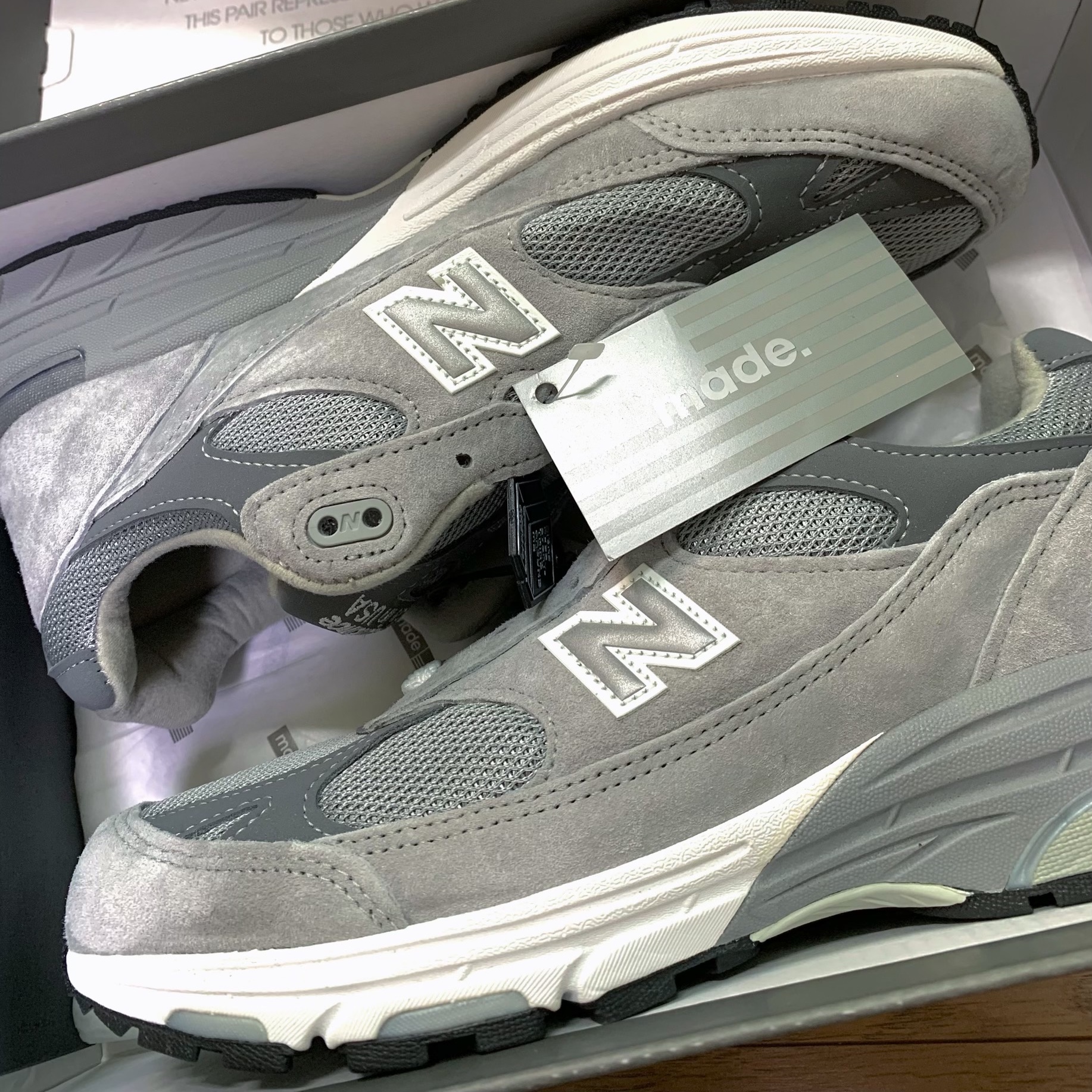 (W) New Balance 993 Made in USA Grey - B Standard 착용 스타일