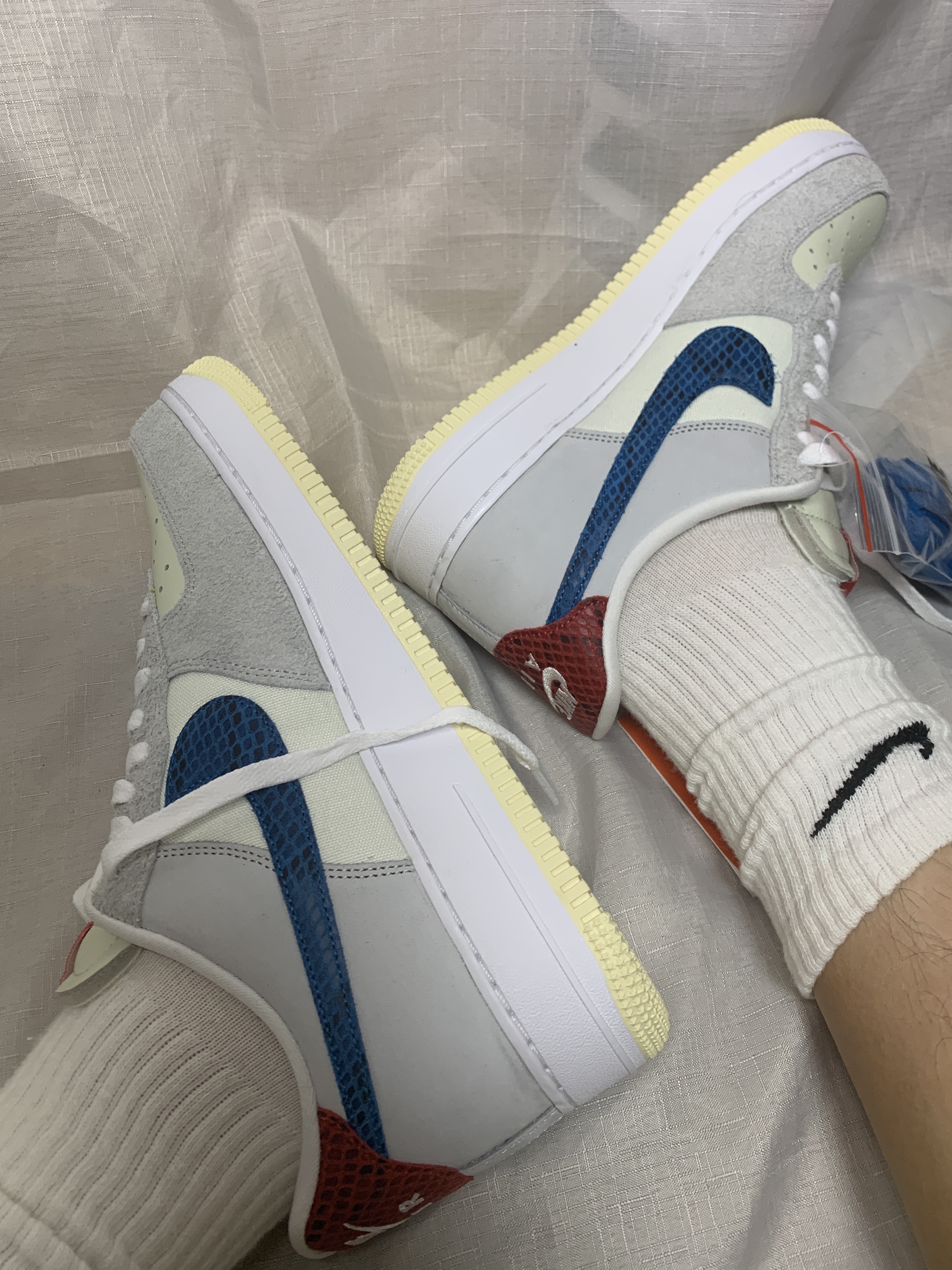 Nike x Undefeated Air Force 1 Low SP 5 On It 착용 스타일