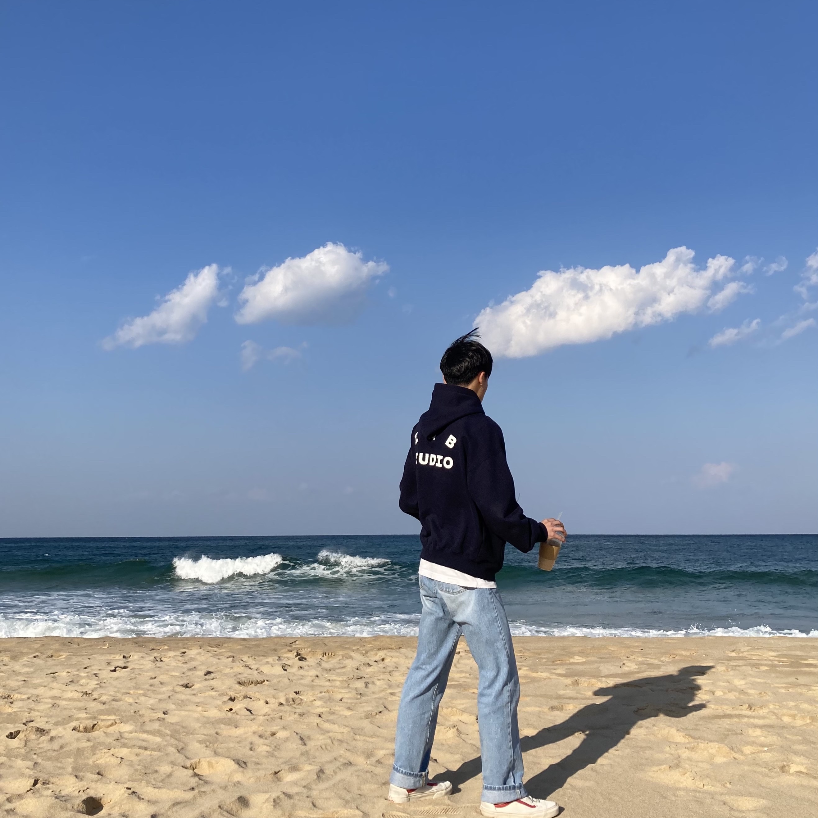 IAB Studio Hoodie Navy - 21SS 착용 스타일 - 2