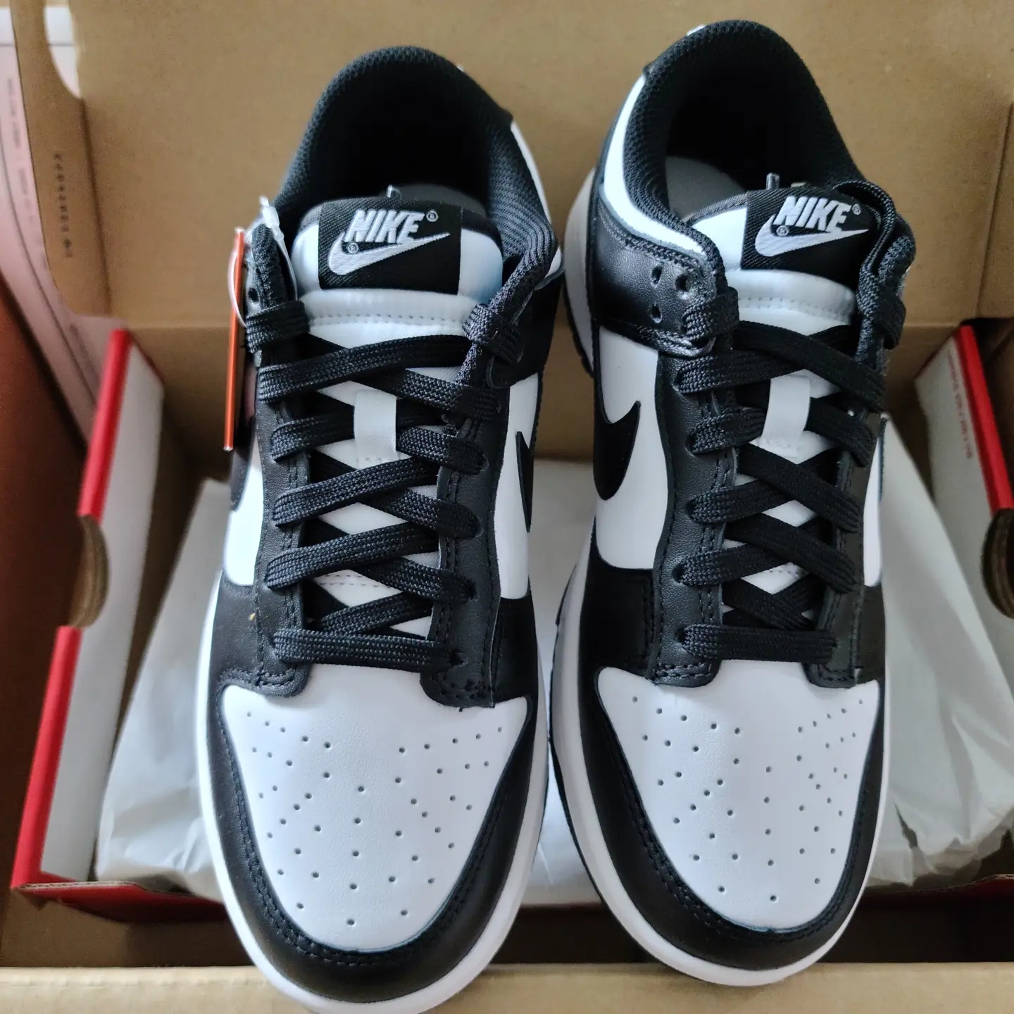 Nike Dunk Low Retro Black 착용 스타일 - 2