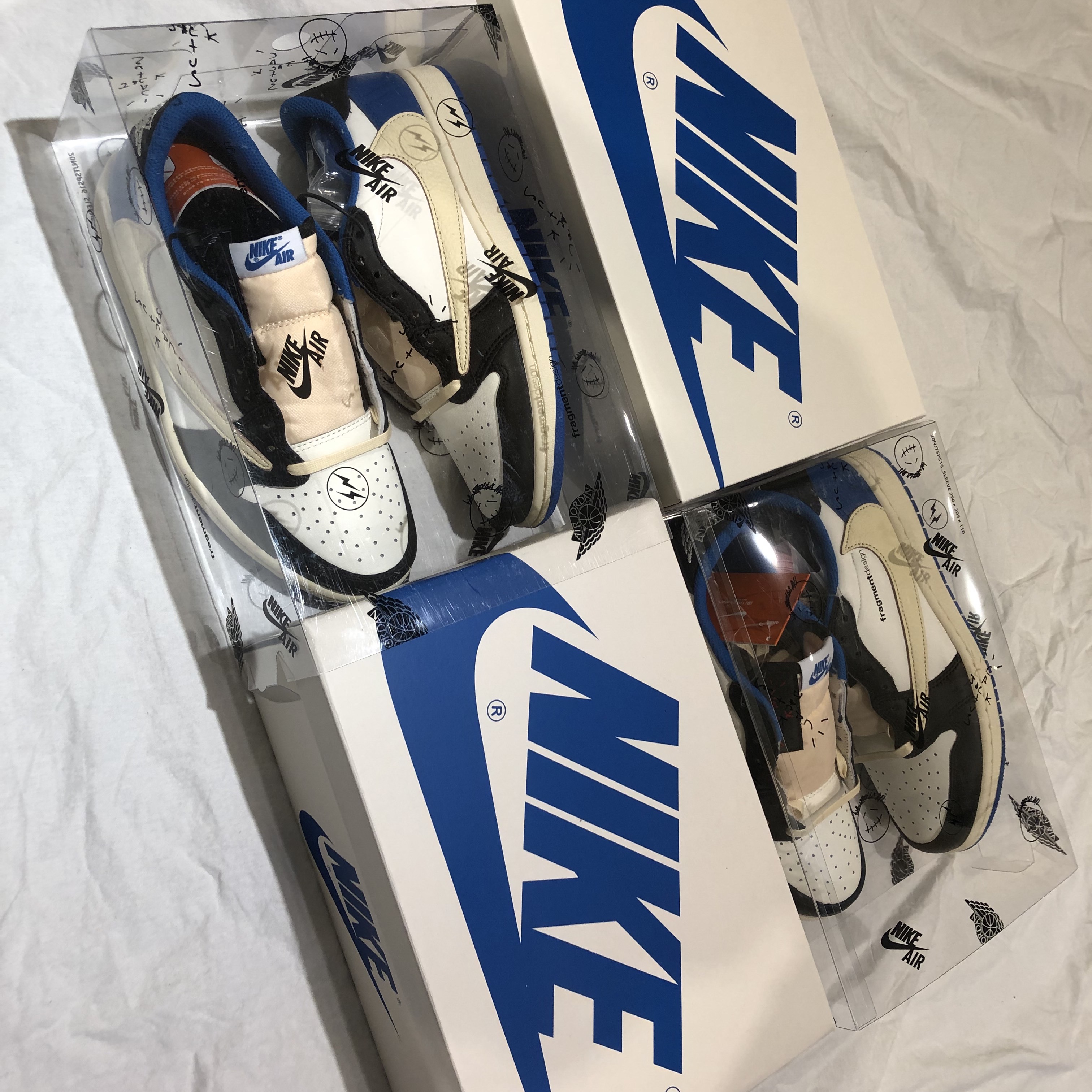Jordan 1 x Travis Scott x Fragment Retro Low OG SP Military Blue 착용 스타일