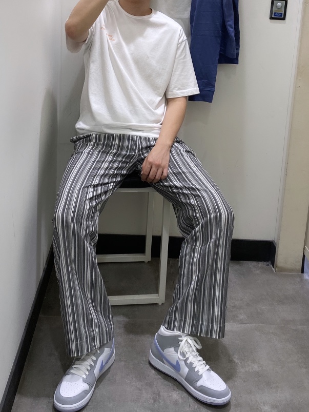 (W) Jordan 1 Mid Wolf Grey 착용 스타일 - 3