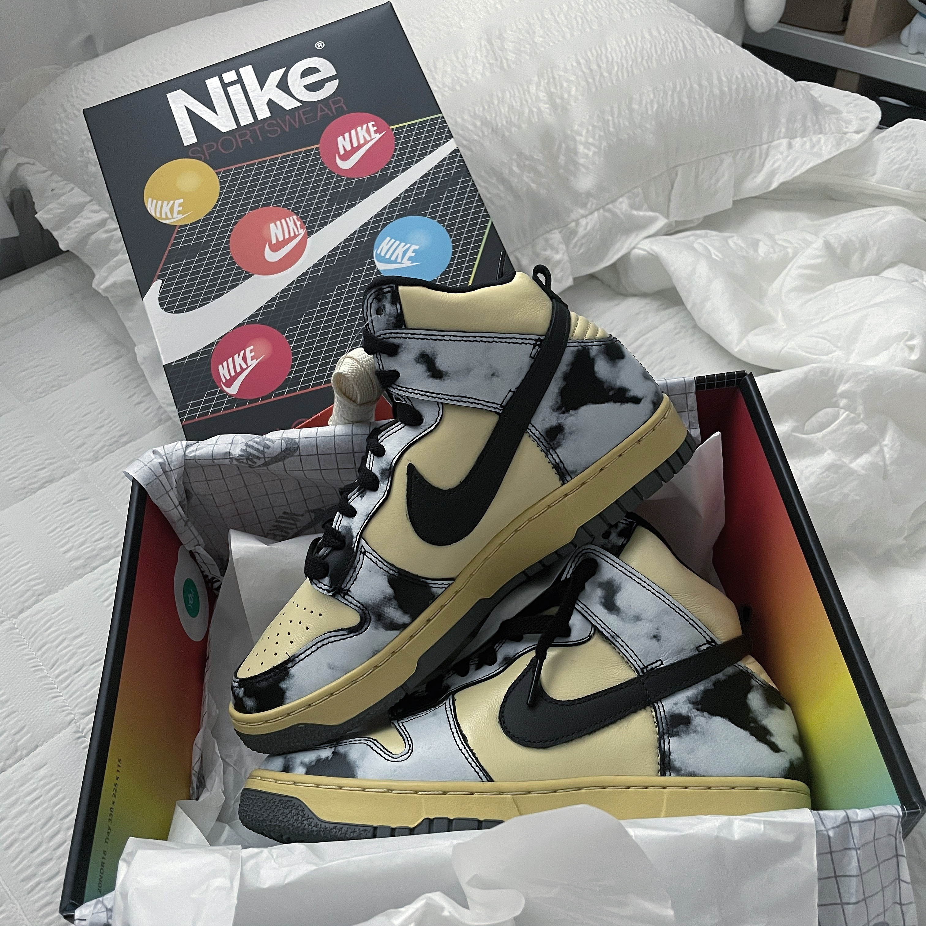 Nike Dunk High 1985 SP Black Acid Wash 착용 스타일