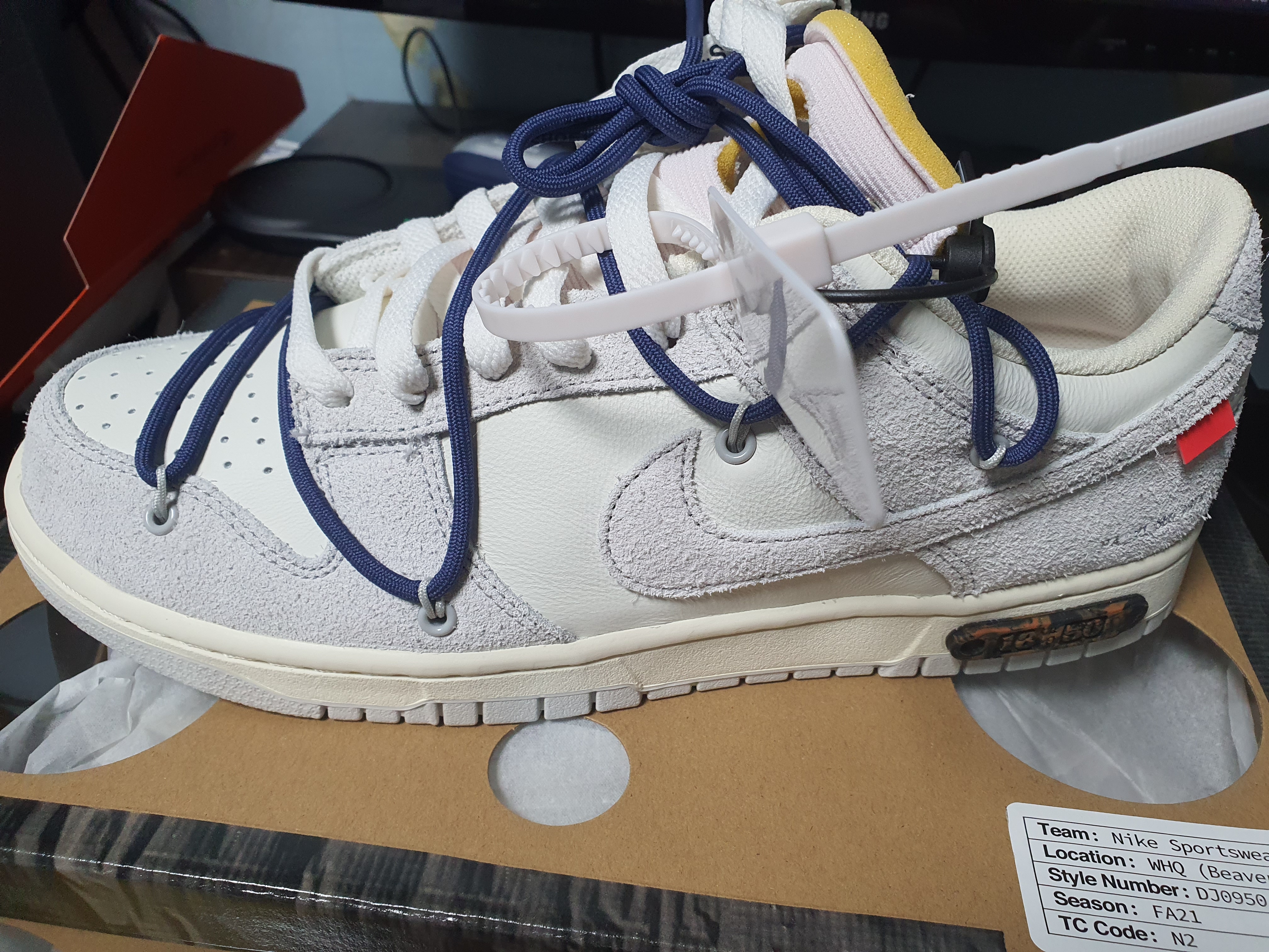 Nike x Off-White Dunk Low The 50 - Lot 18 착용 스타일