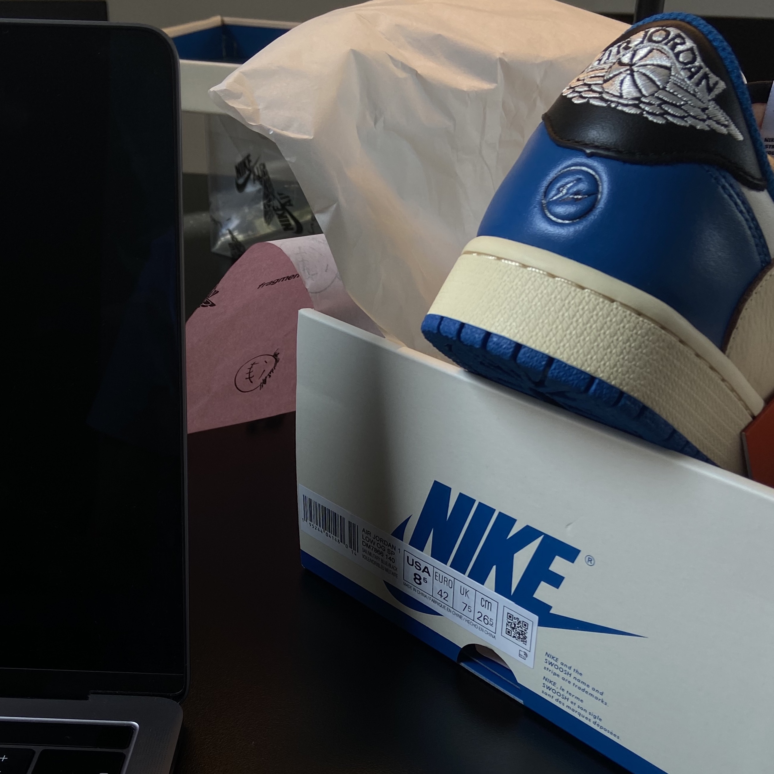 Jordan 1 x Travis Scott x Fragment Retro Low OG SP Military Blue 착용 스타일