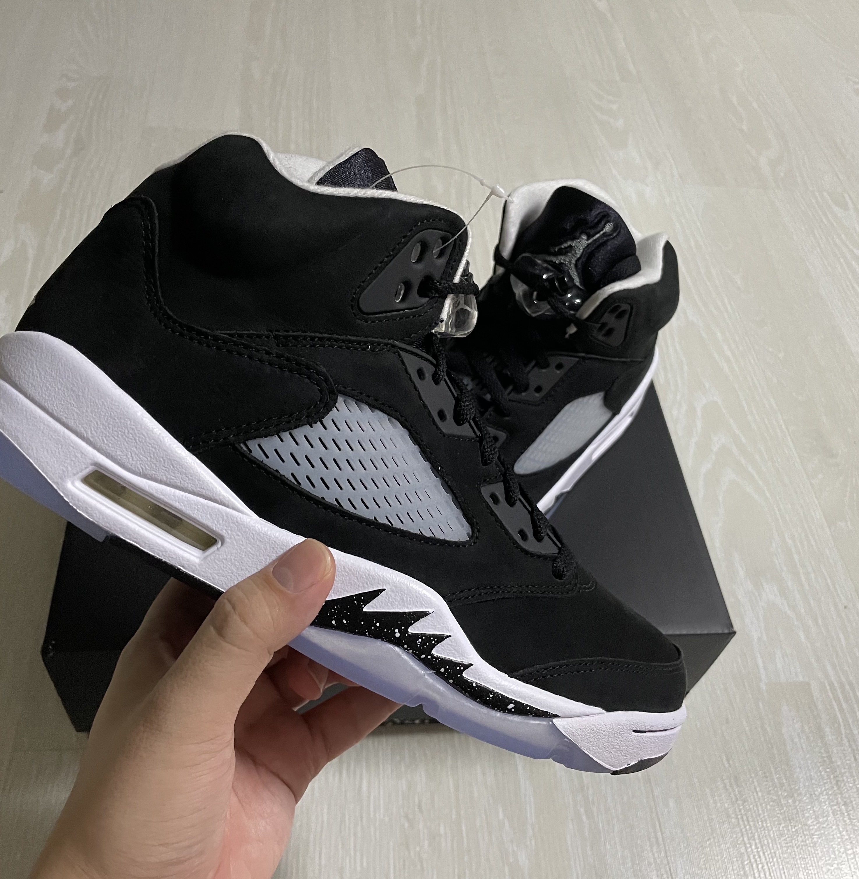 Jordan 5 Retro Moonlight 착용 스타일 - 2